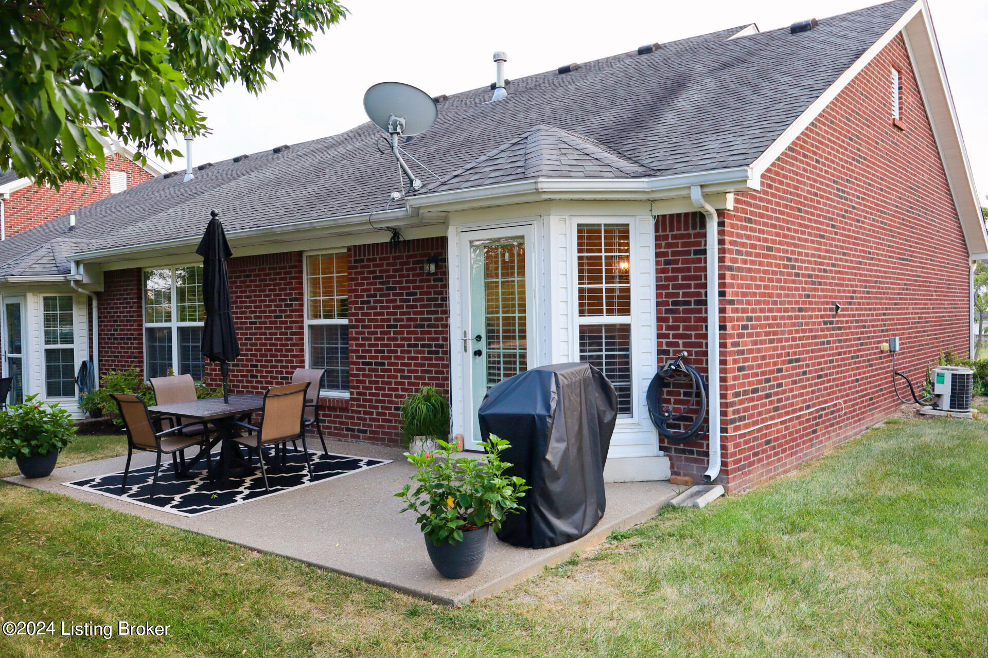 108 Charlton Wynde Dr