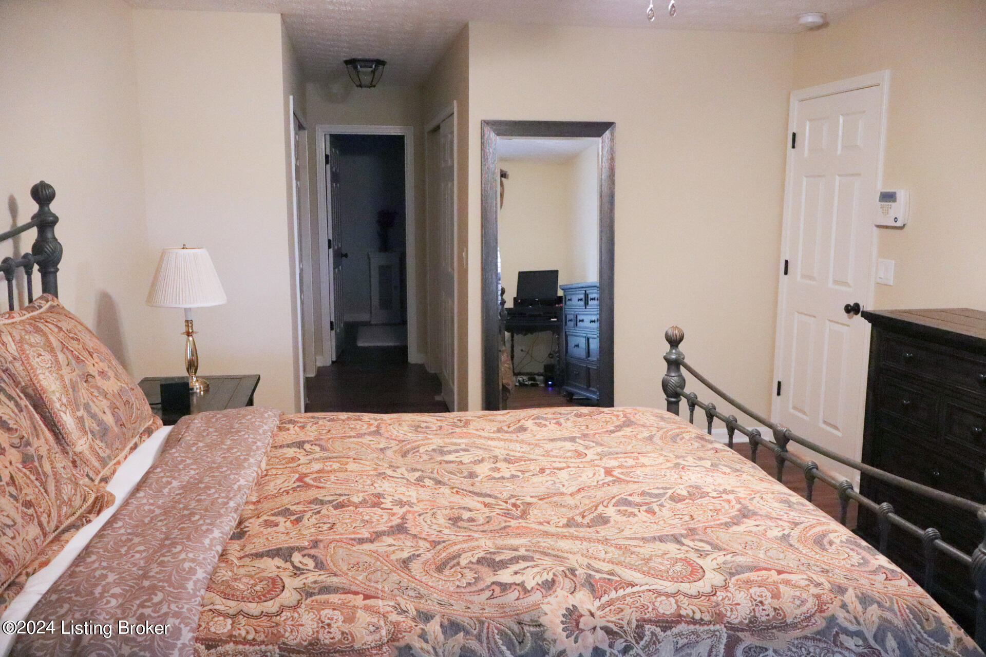 108 Charlton Wynde Dr