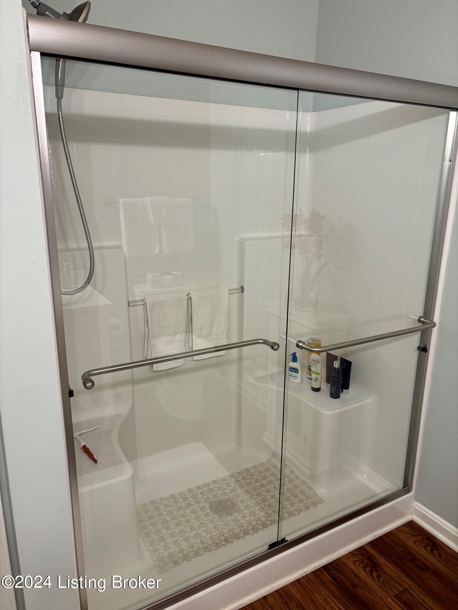 108 Charlton Wynde Dr
