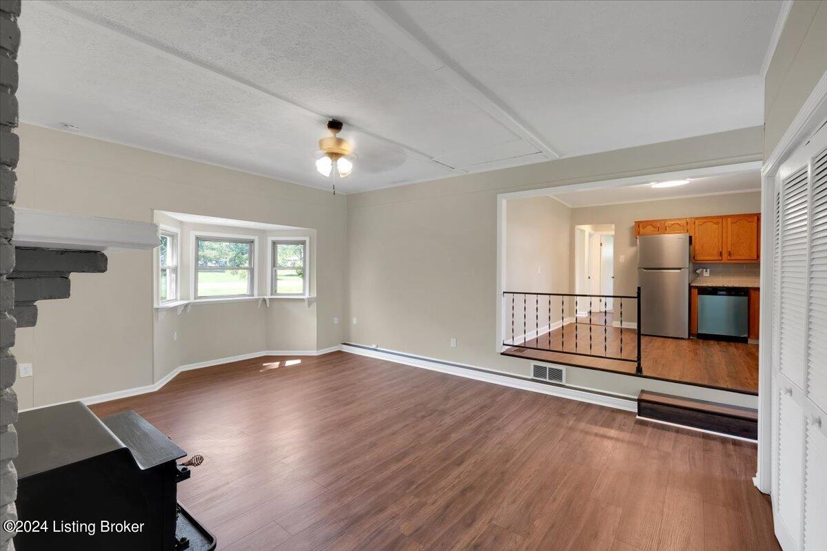 1607 Lou Gene Ave