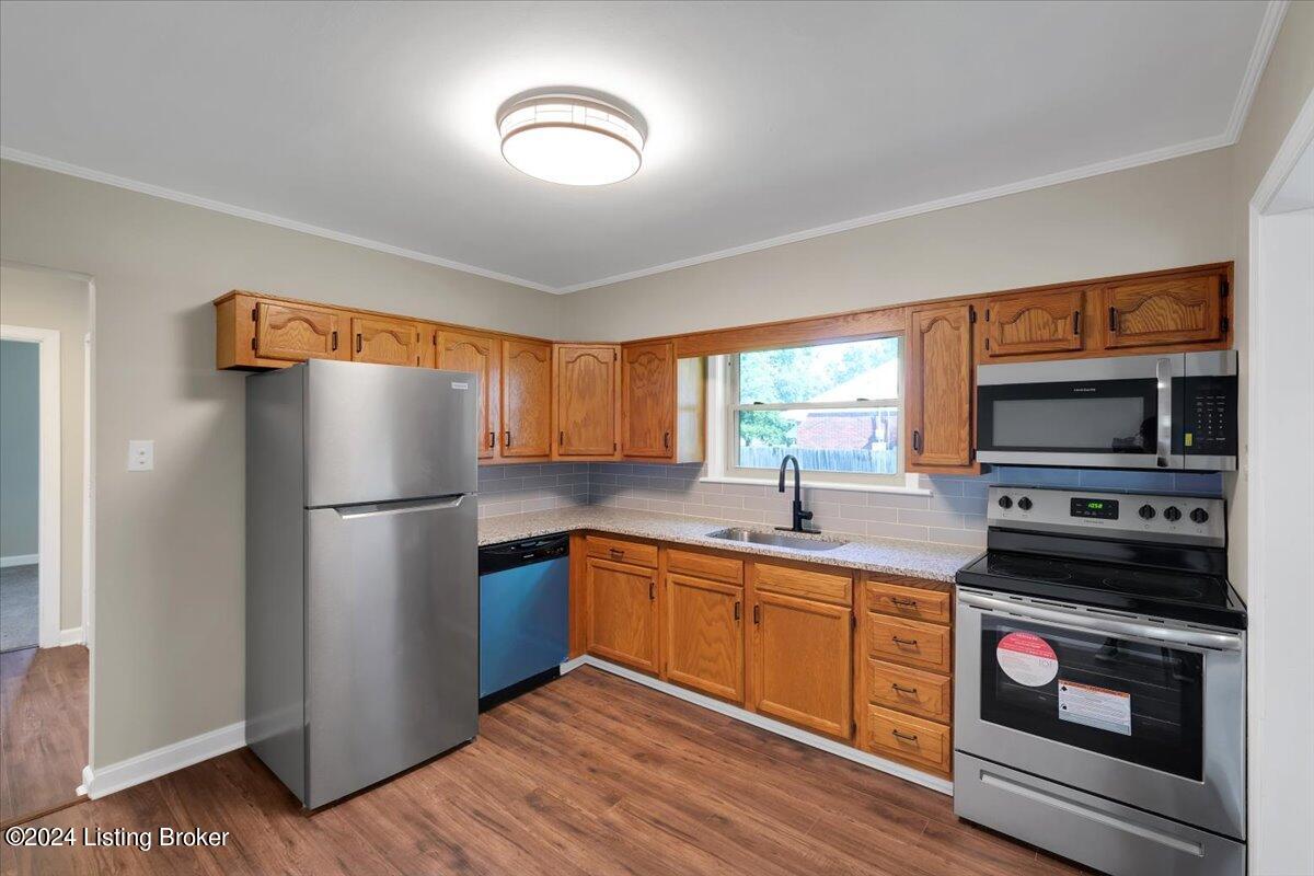 1607 Lou Gene Ave