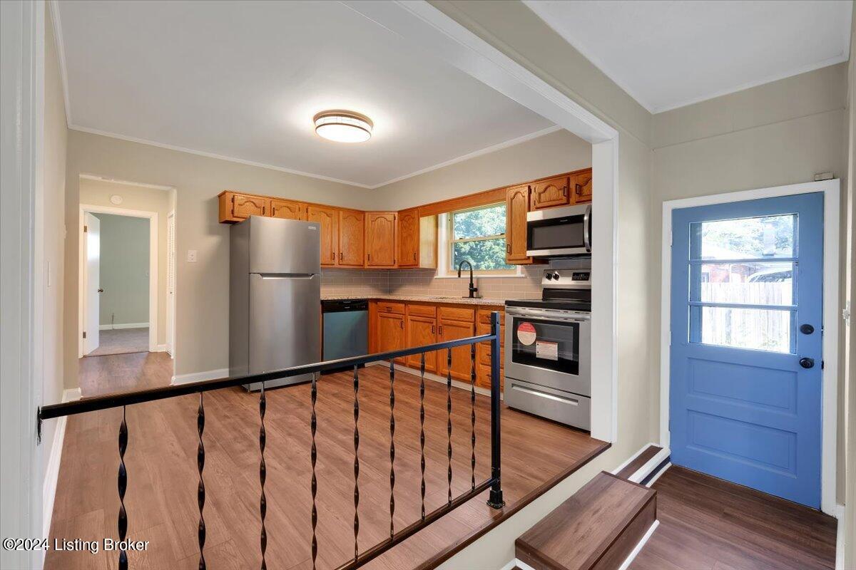 1607 Lou Gene Ave