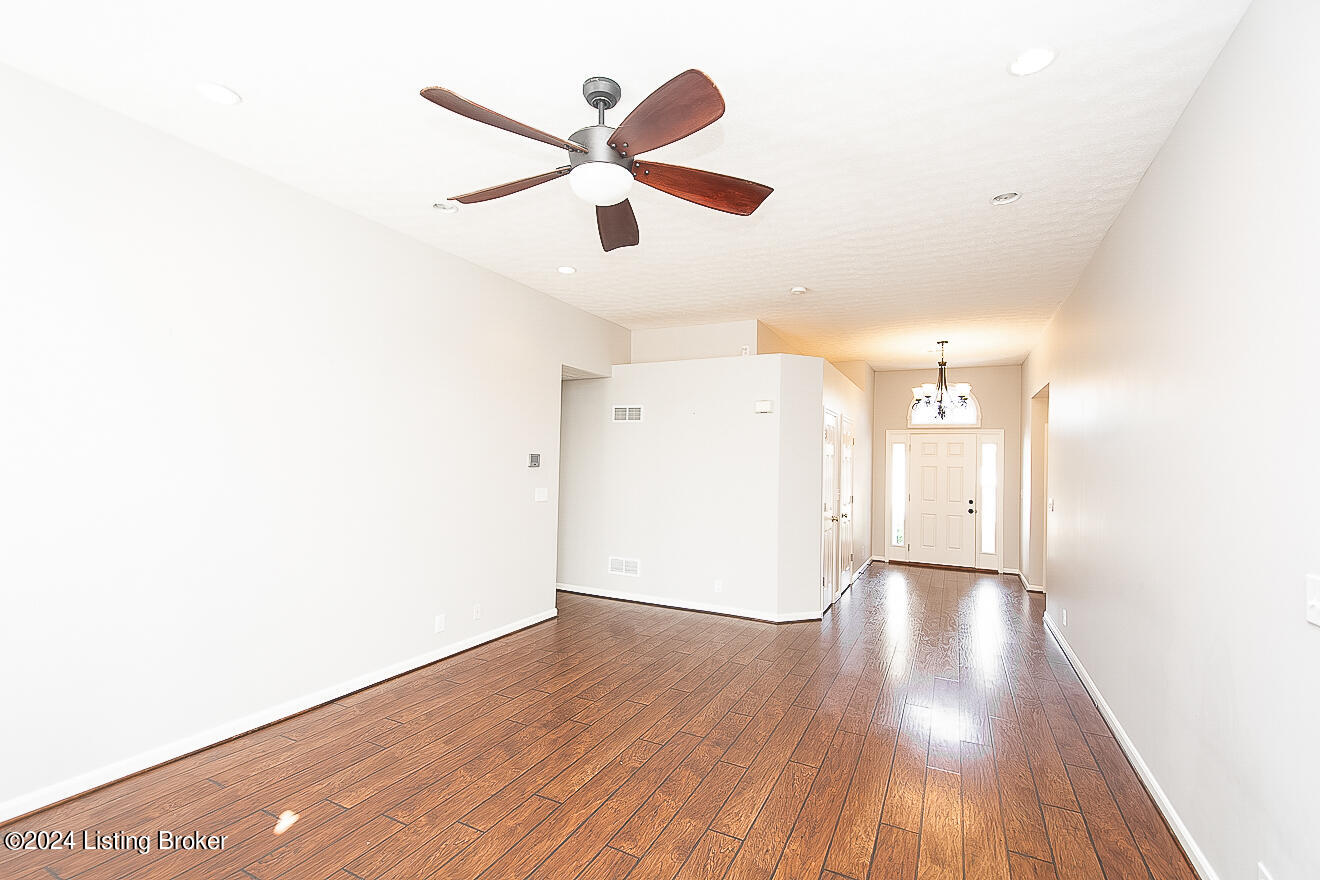 1104 Covington Ct