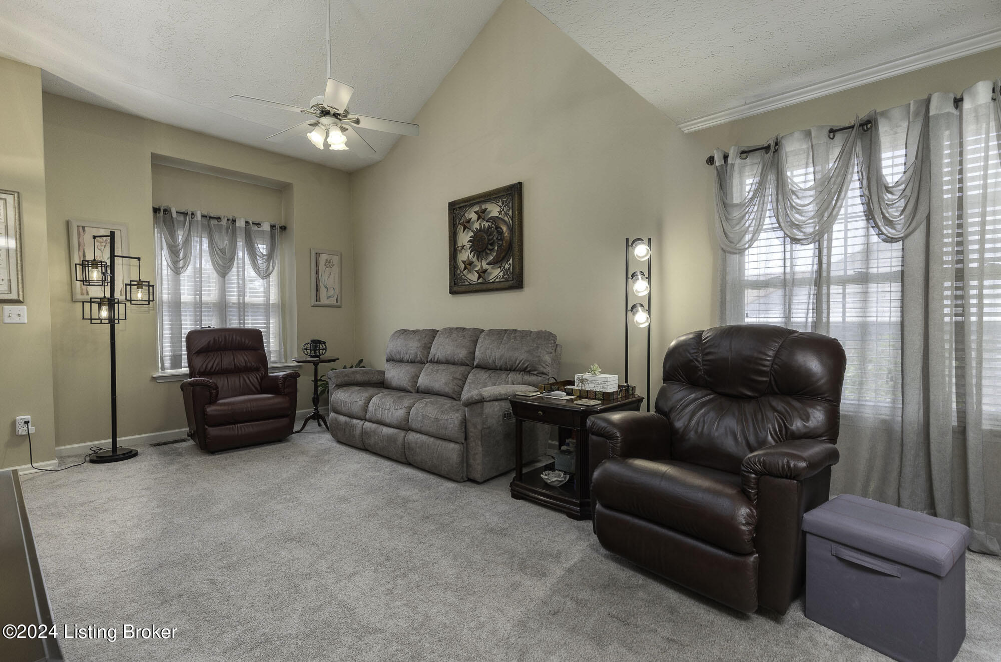 7207 Meadow Ridge Dr