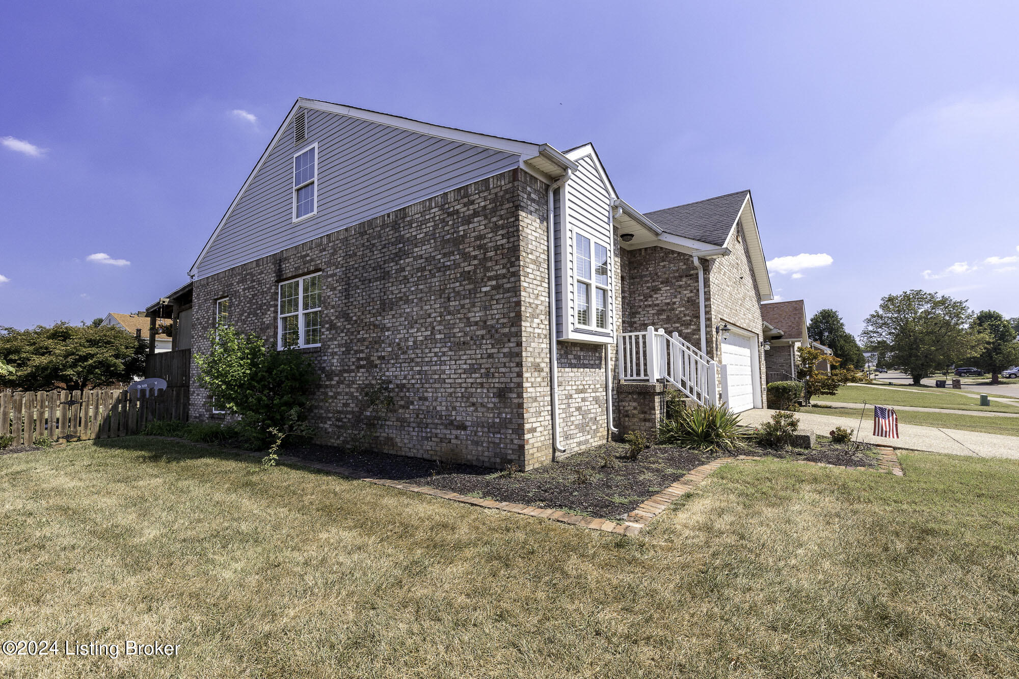 7207 Meadow Ridge Dr