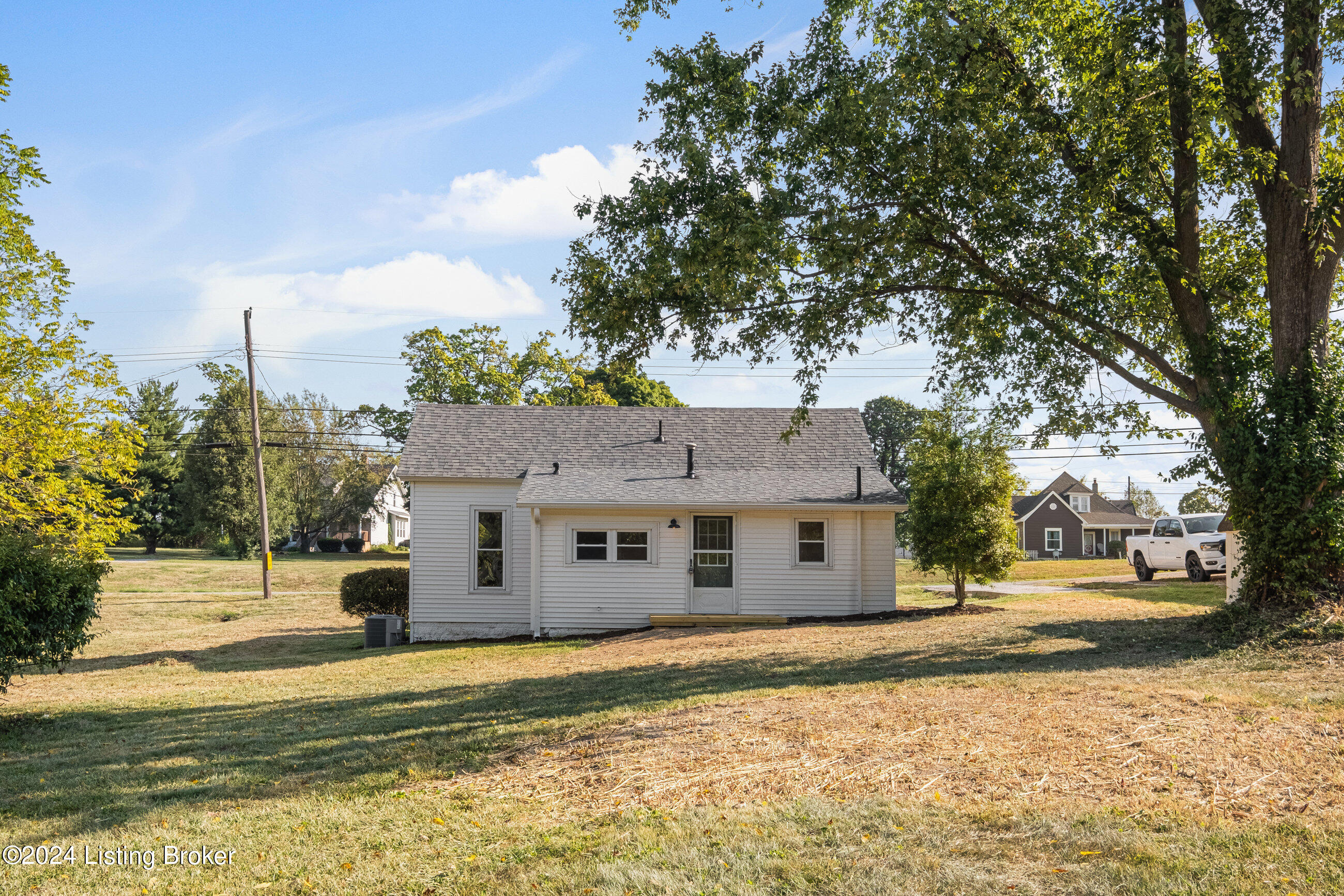 427 Marcus St