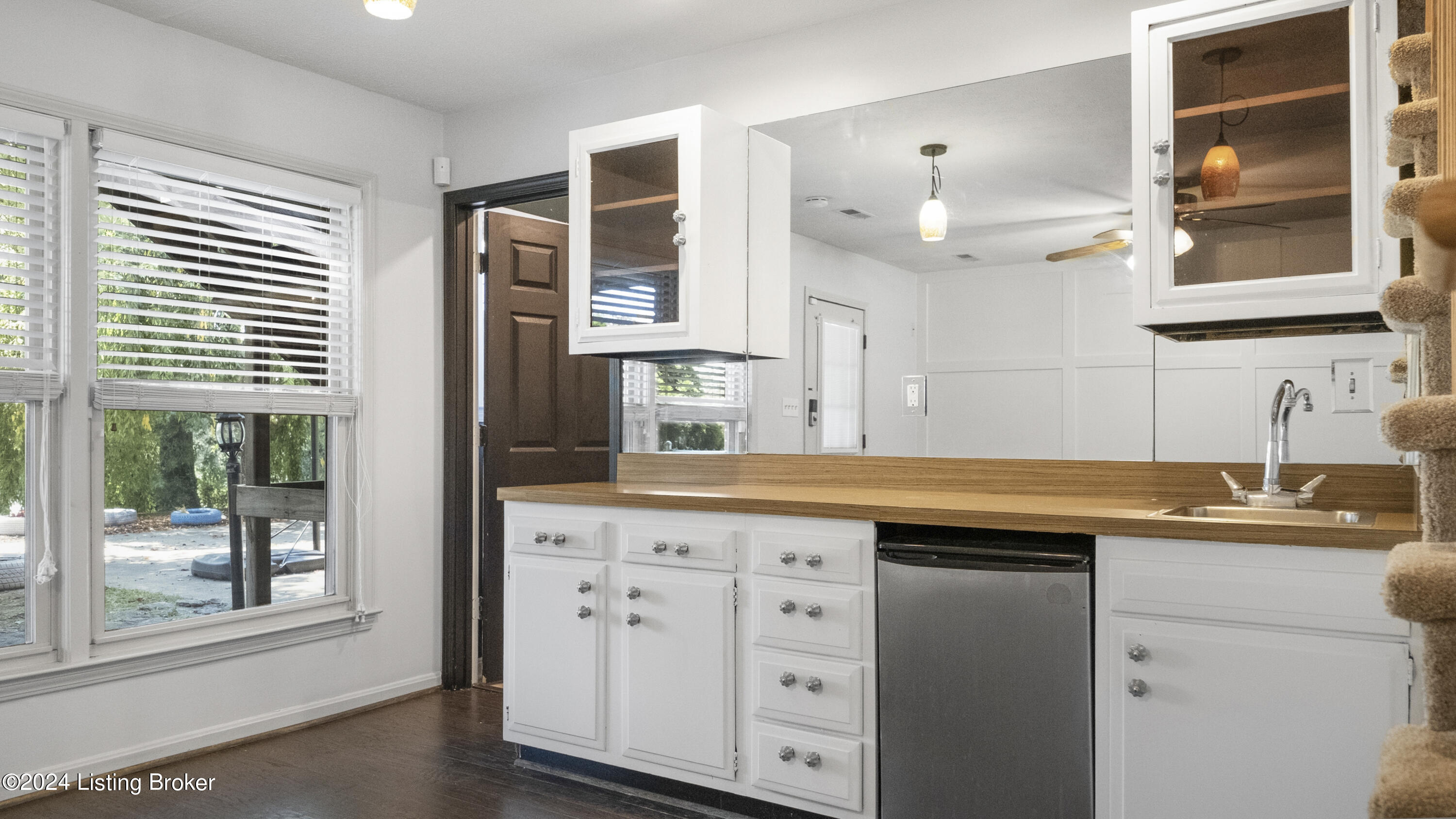 9808 Boxford Ct