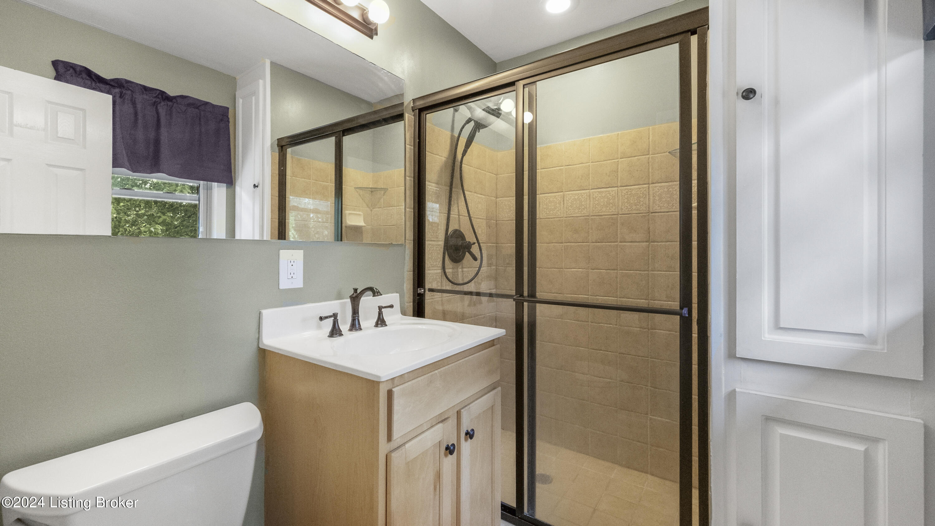 9808 Boxford Ct