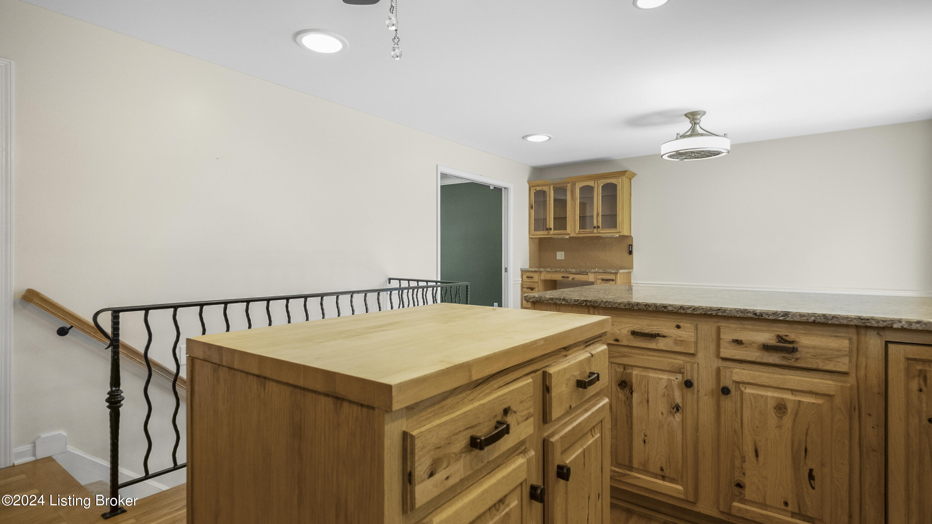 9808 Boxford Ct