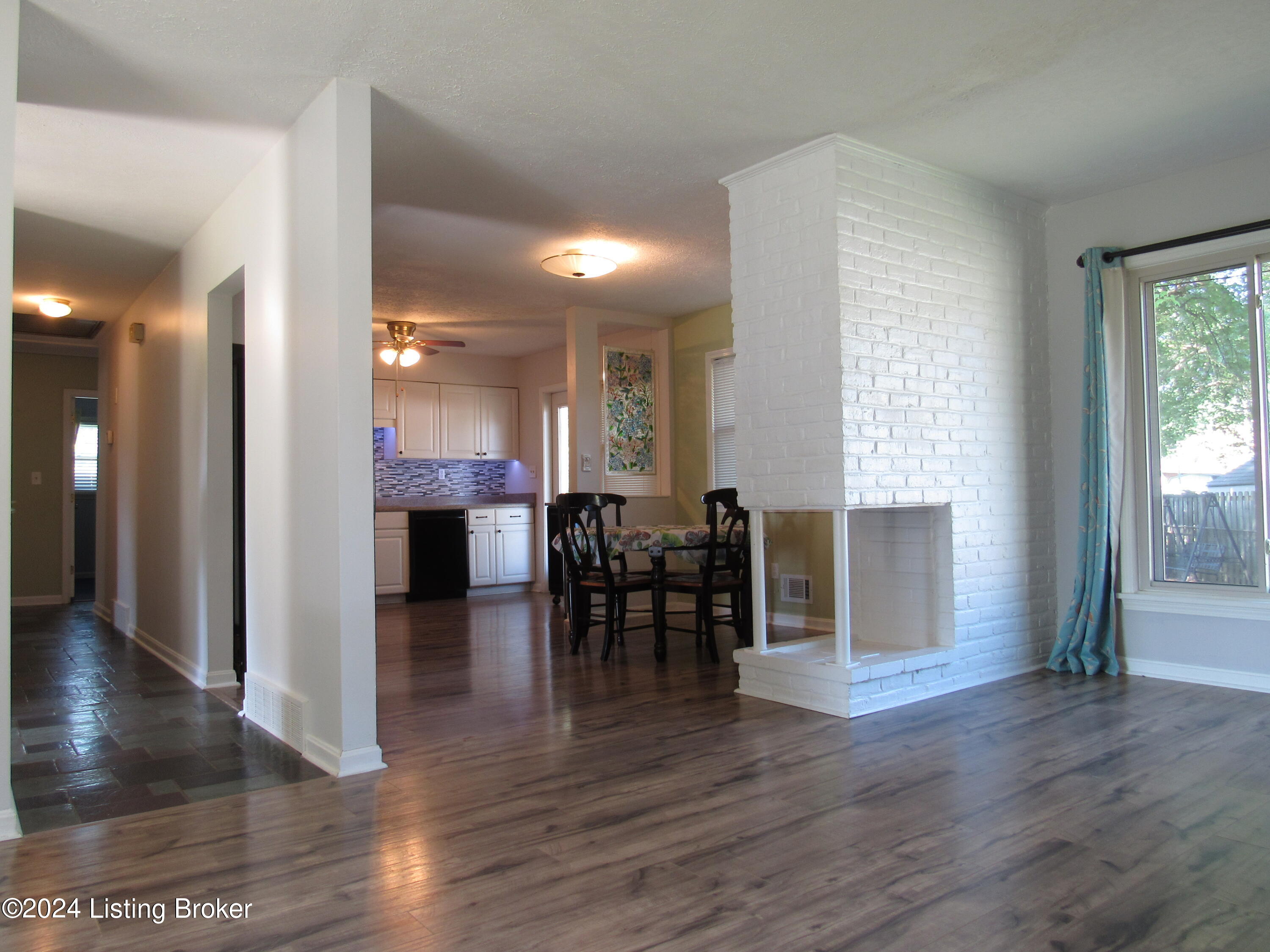 4316 Naneen Dr