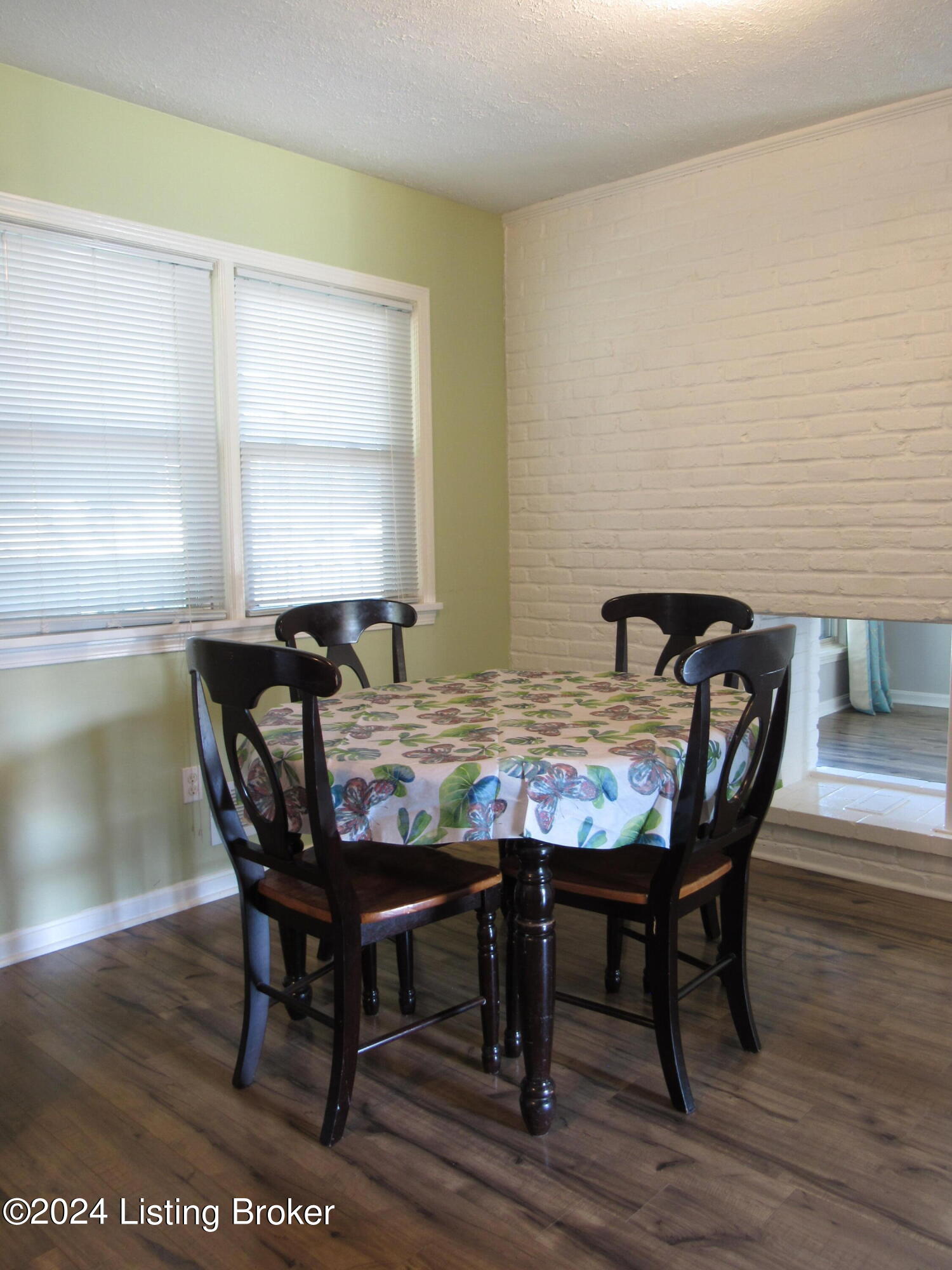 4316 Naneen Dr
