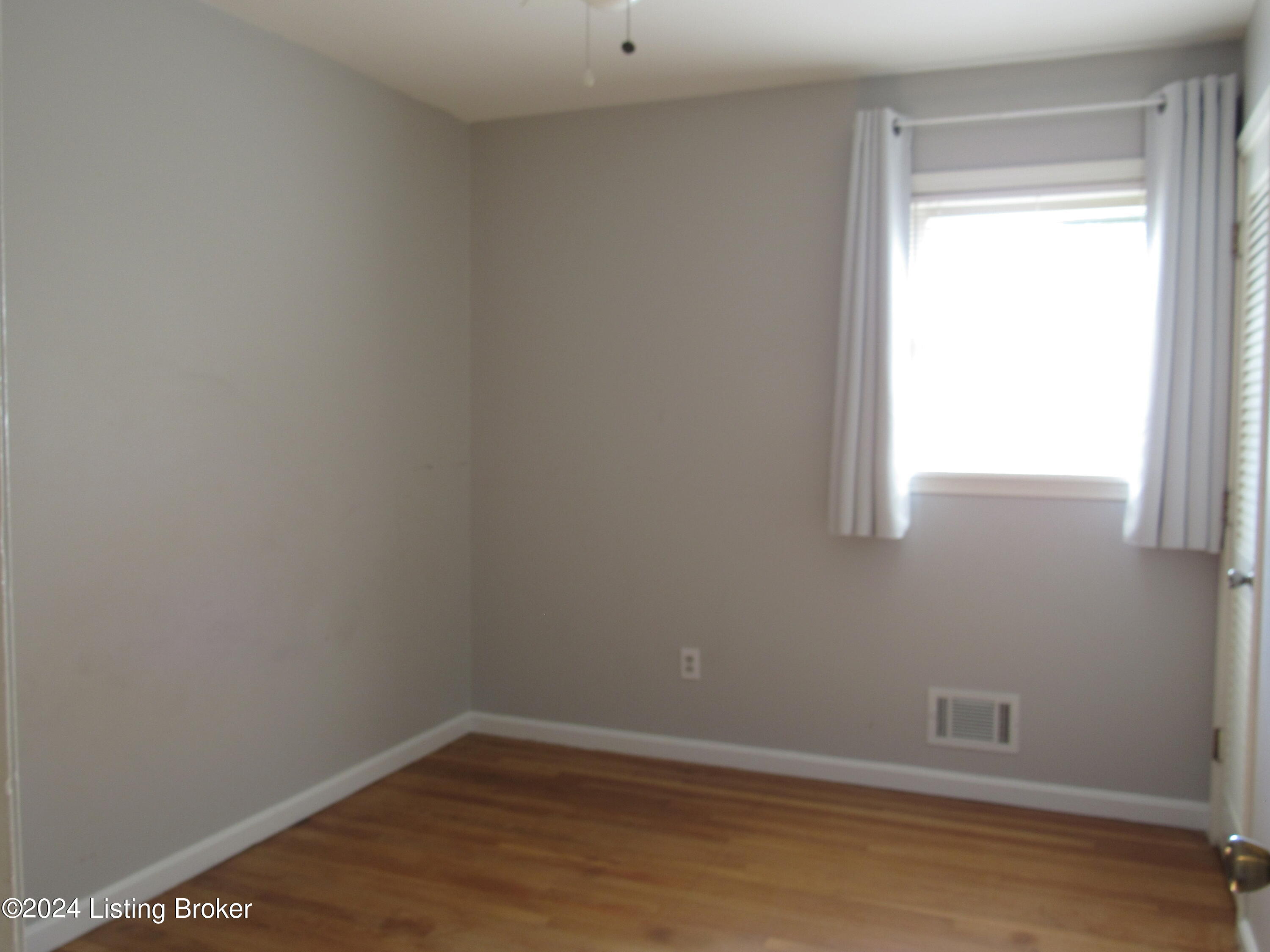 4316 Naneen Dr