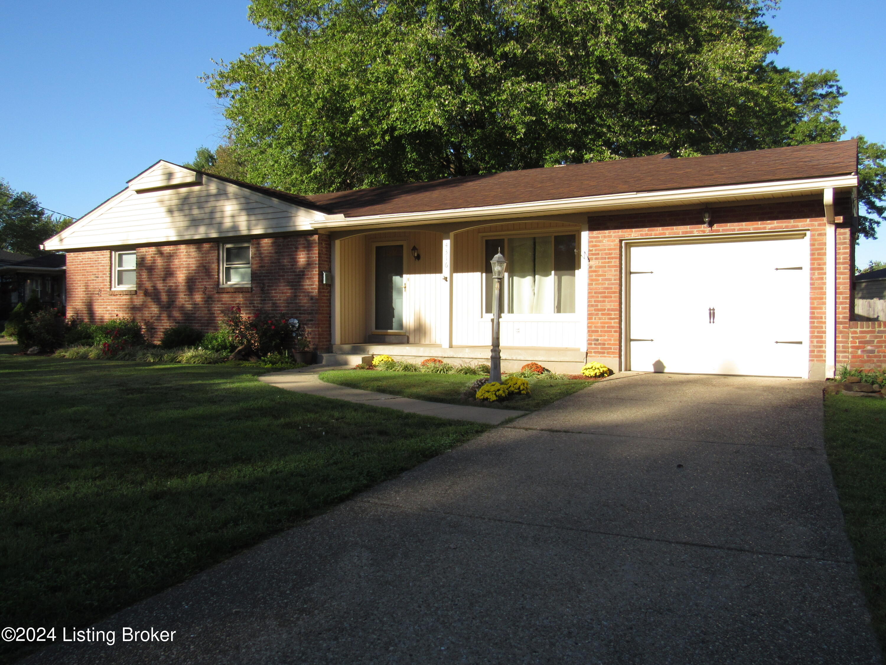 4316 Naneen Dr