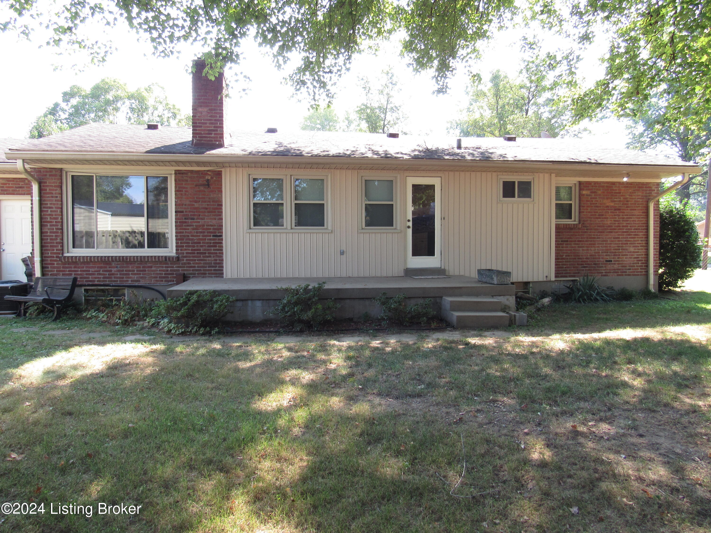 4316 Naneen Dr