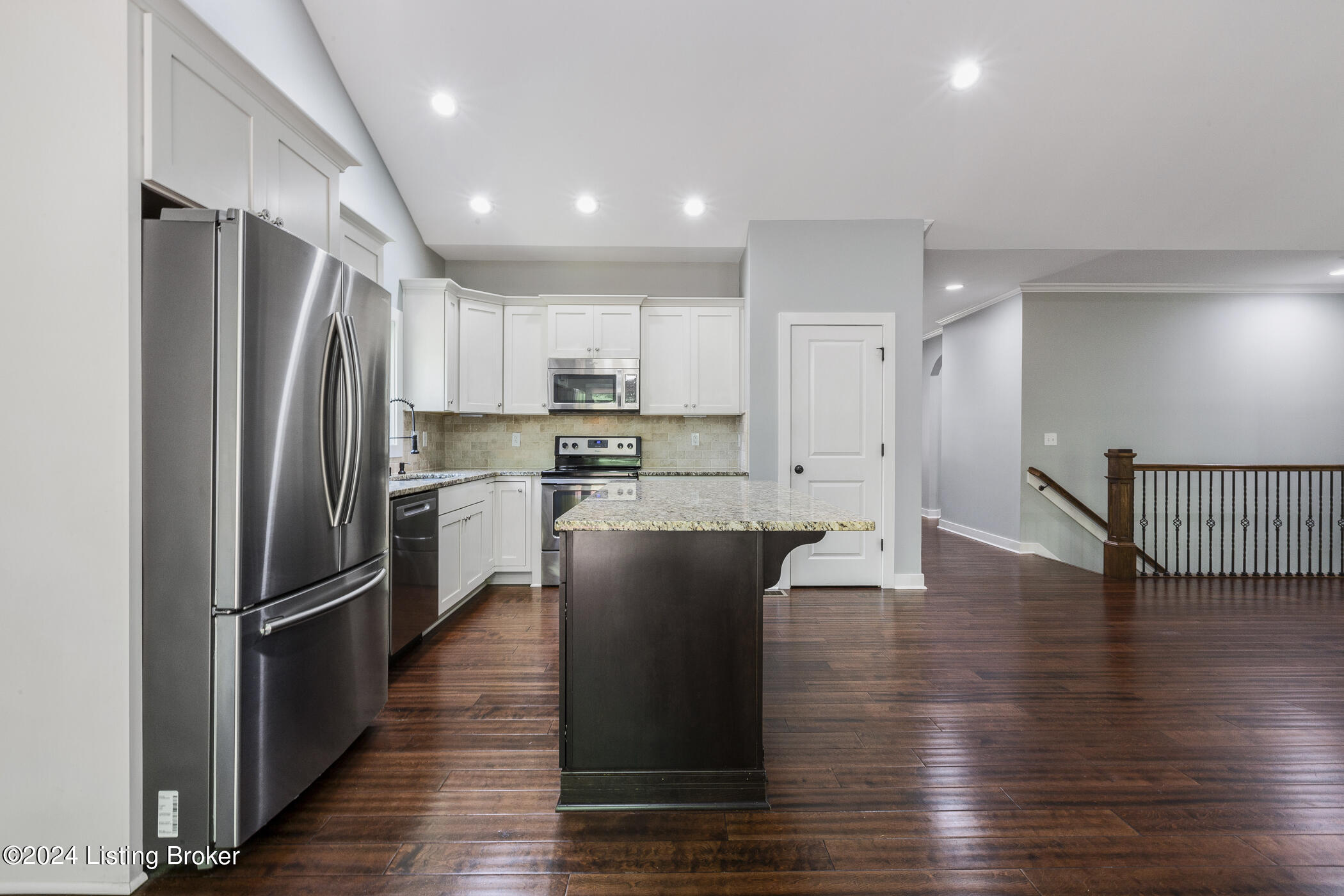 13713 Forest Bend Cir