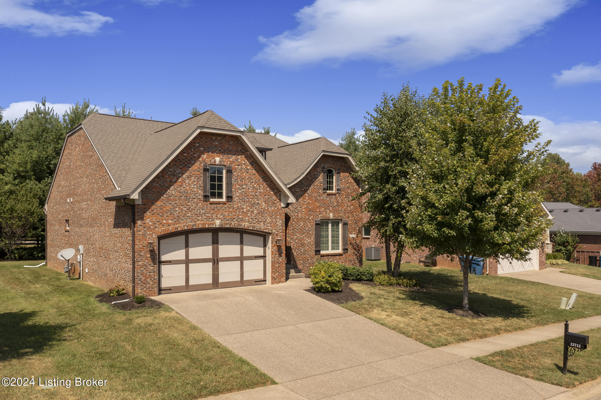 13713 Forest Bend Cir