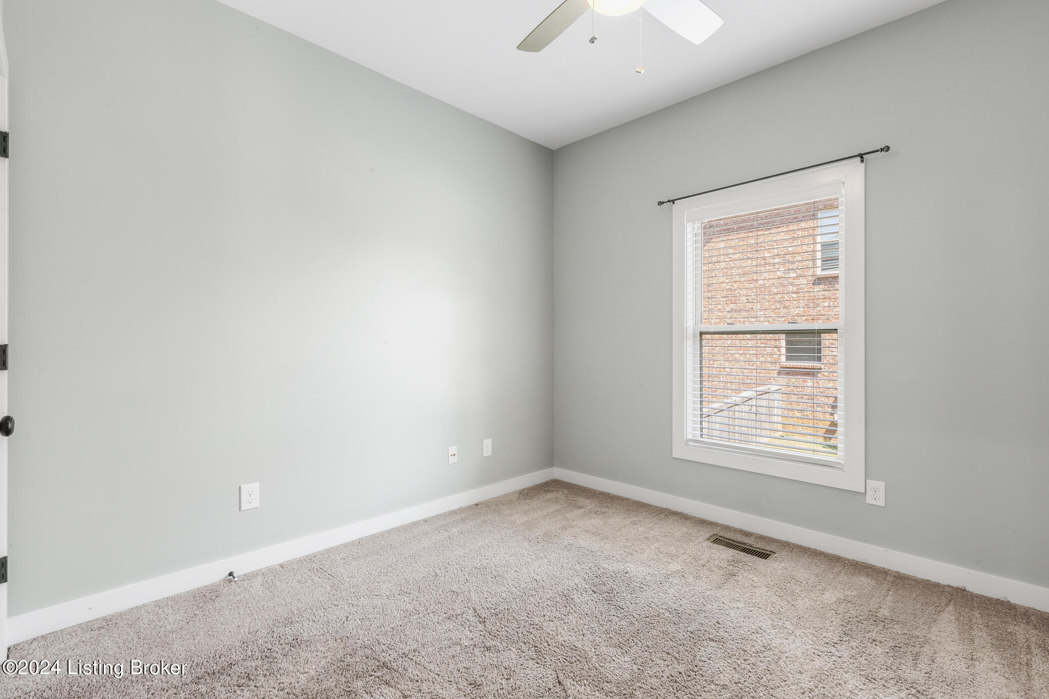 13713 Forest Bend Cir