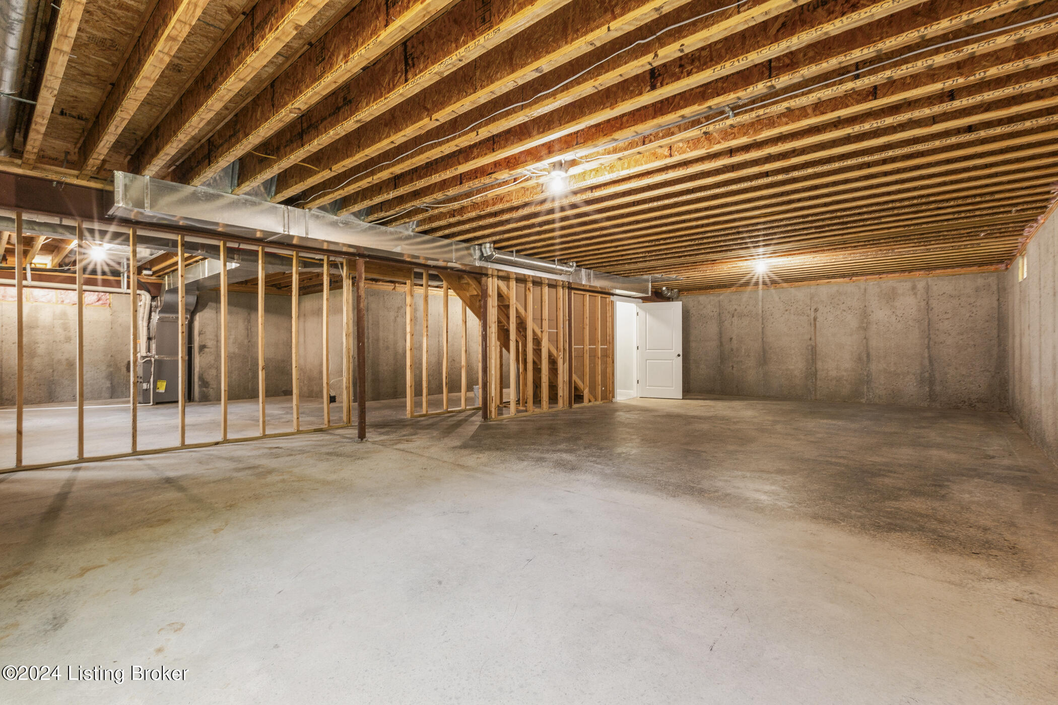 13713 Forest Bend Cir