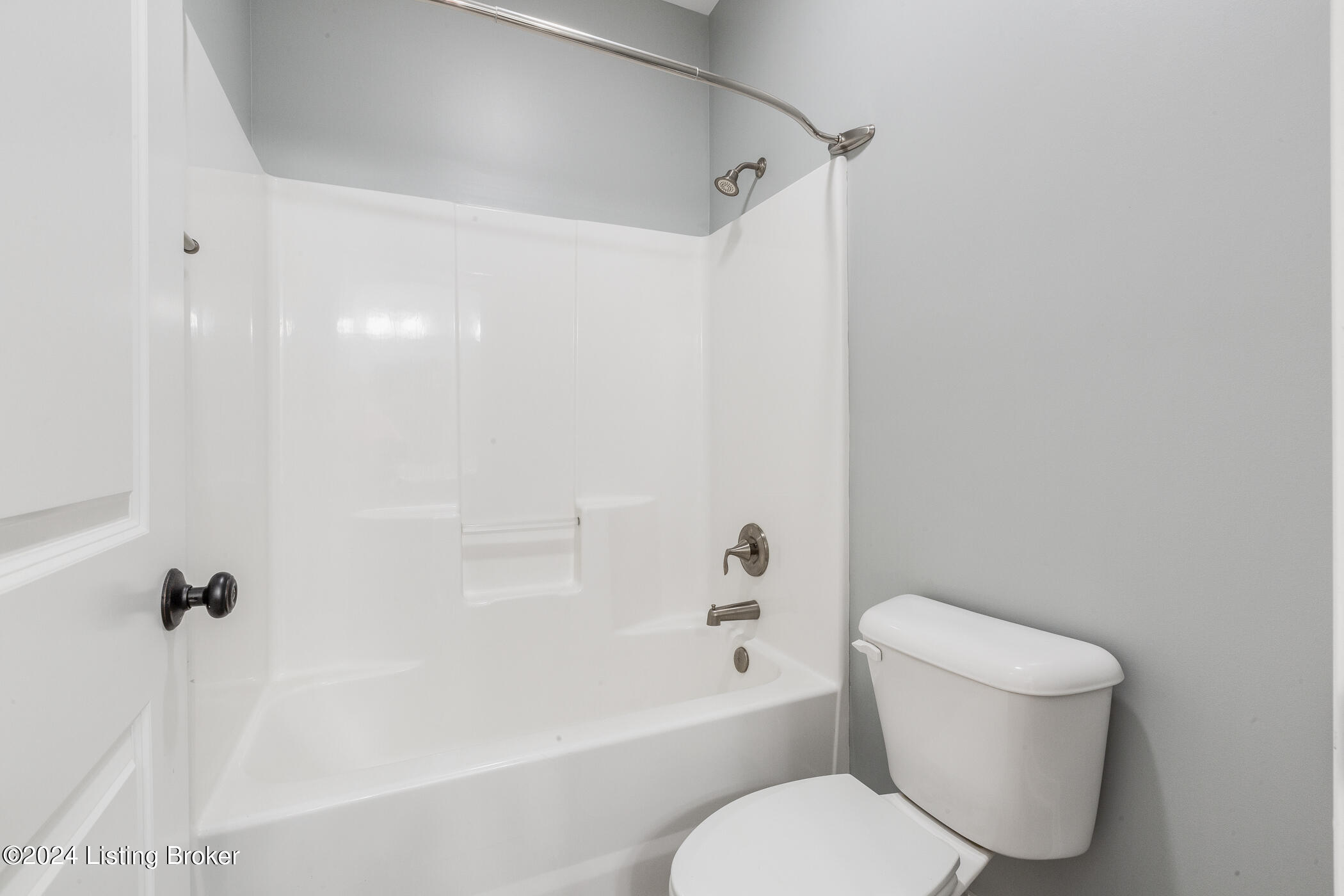 13713 Forest Bend Cir