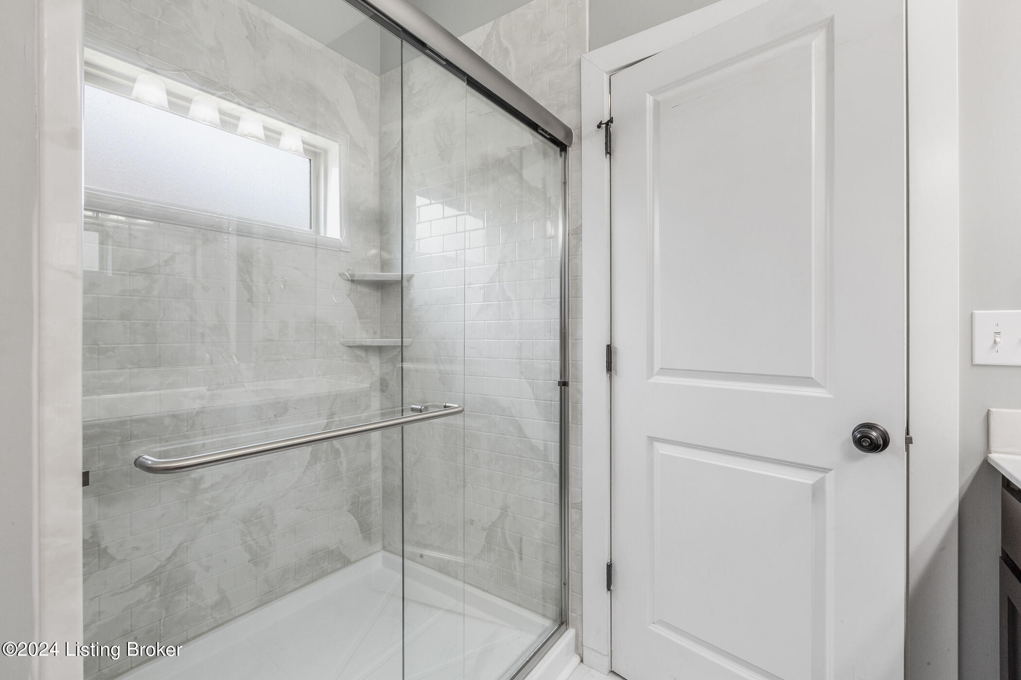 13713 Forest Bend Cir