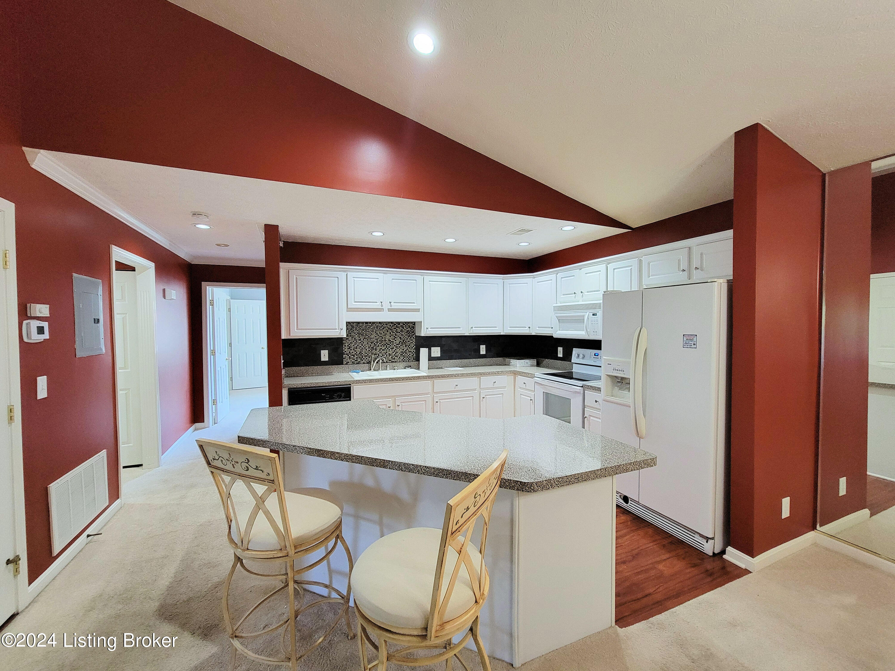 8505 Atrium Dr, 304