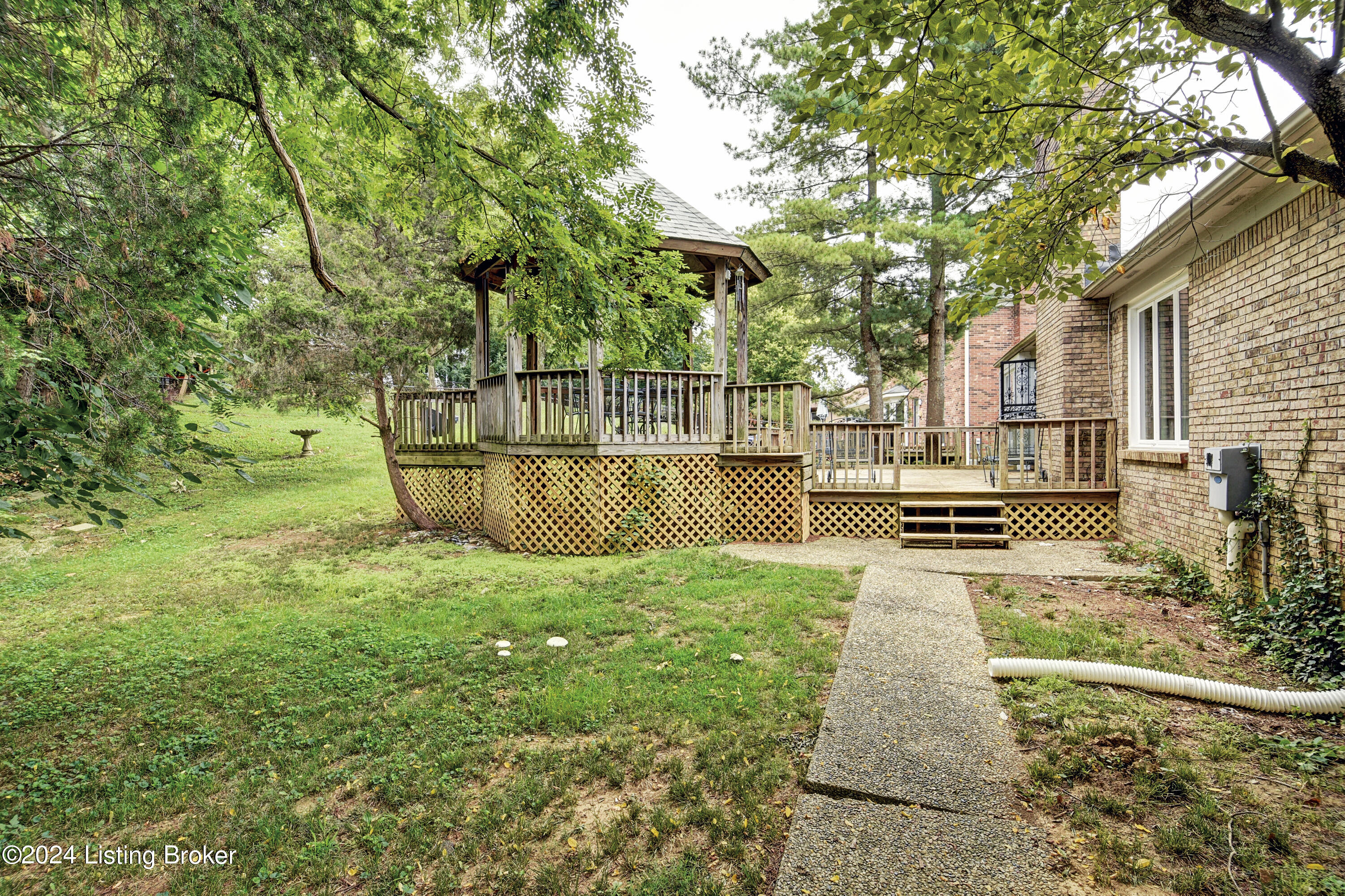 2311 Fallsview Rd