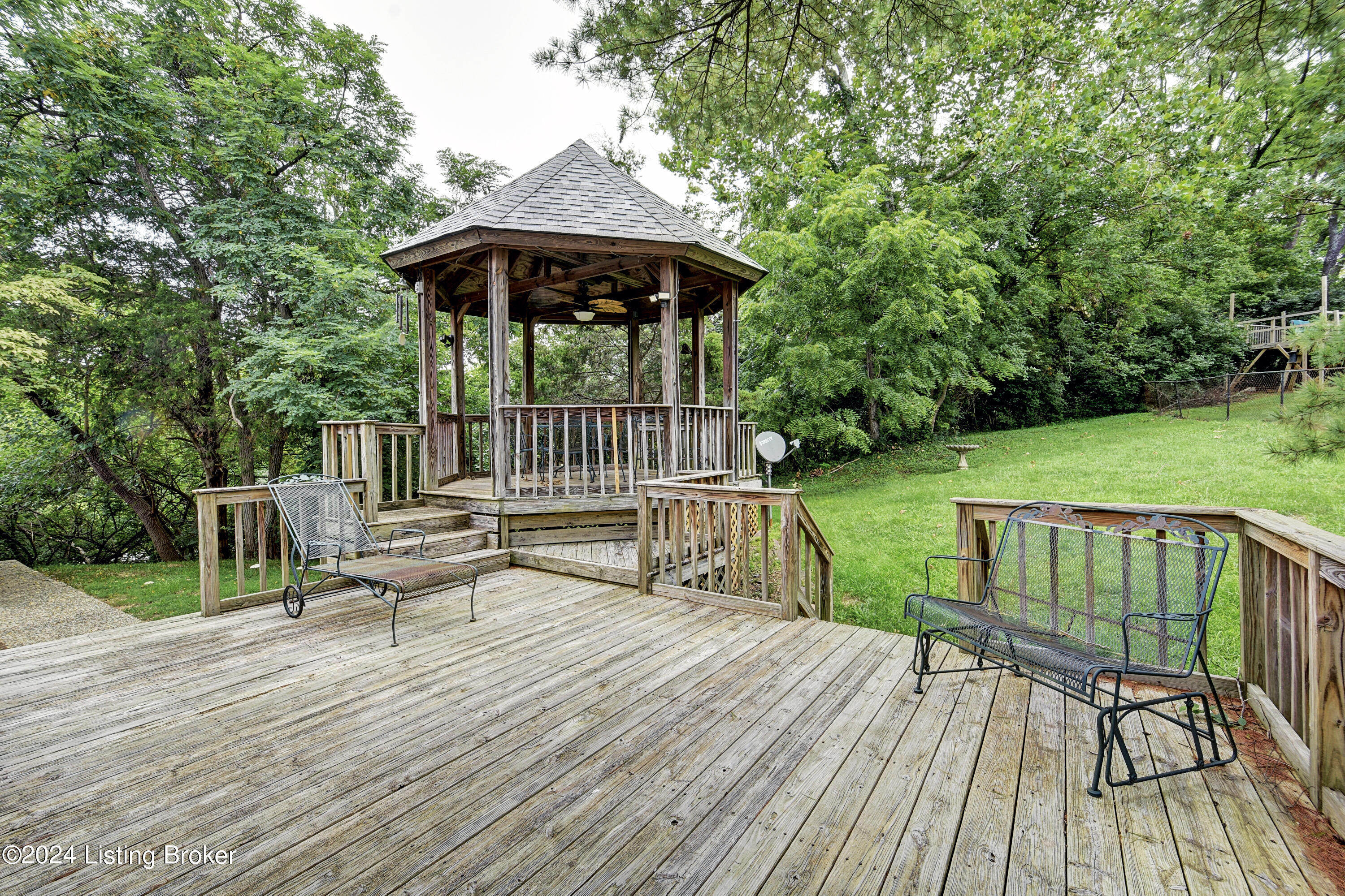 2311 Fallsview Rd