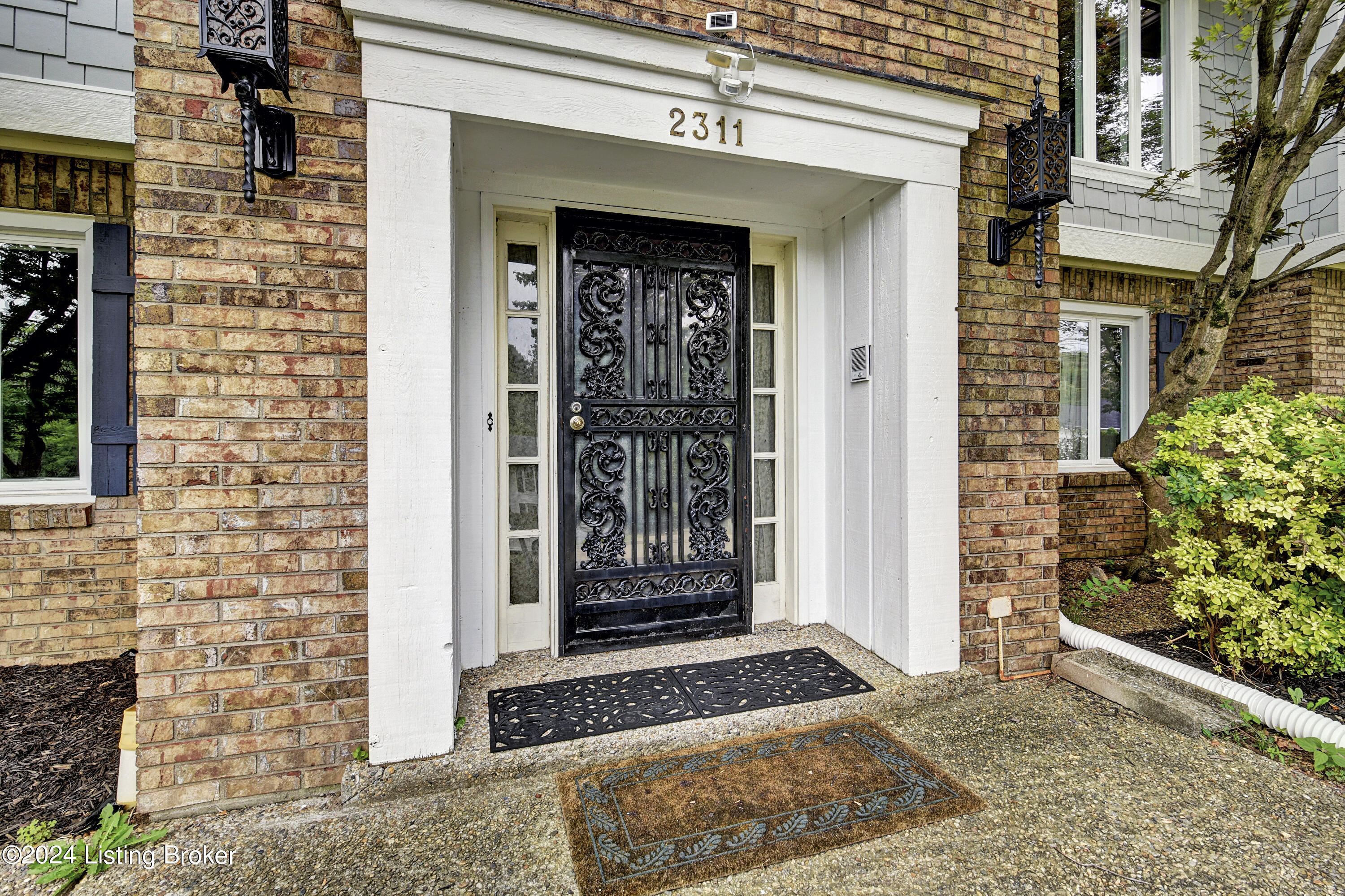 2311 Fallsview Rd