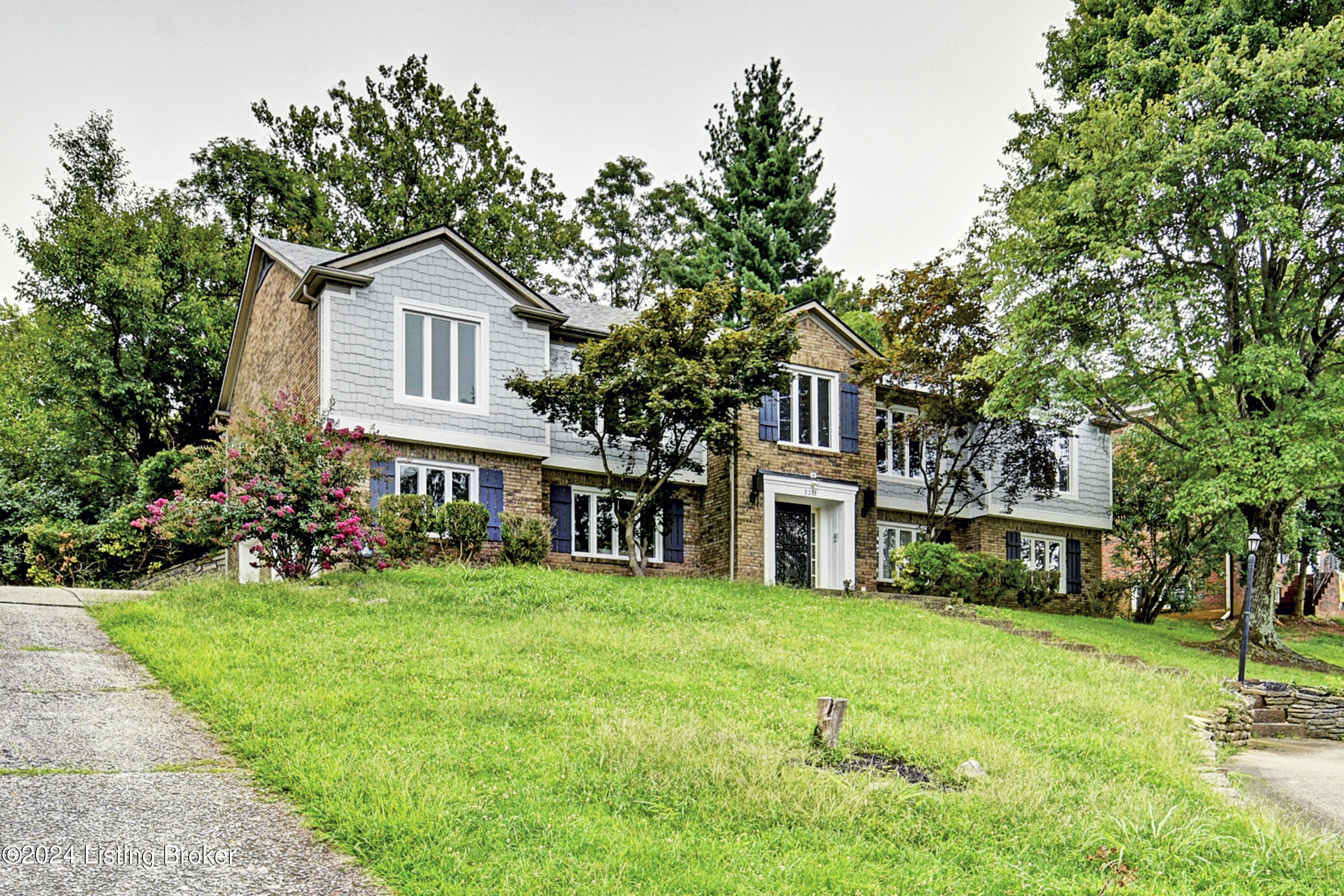 2311 Fallsview Rd