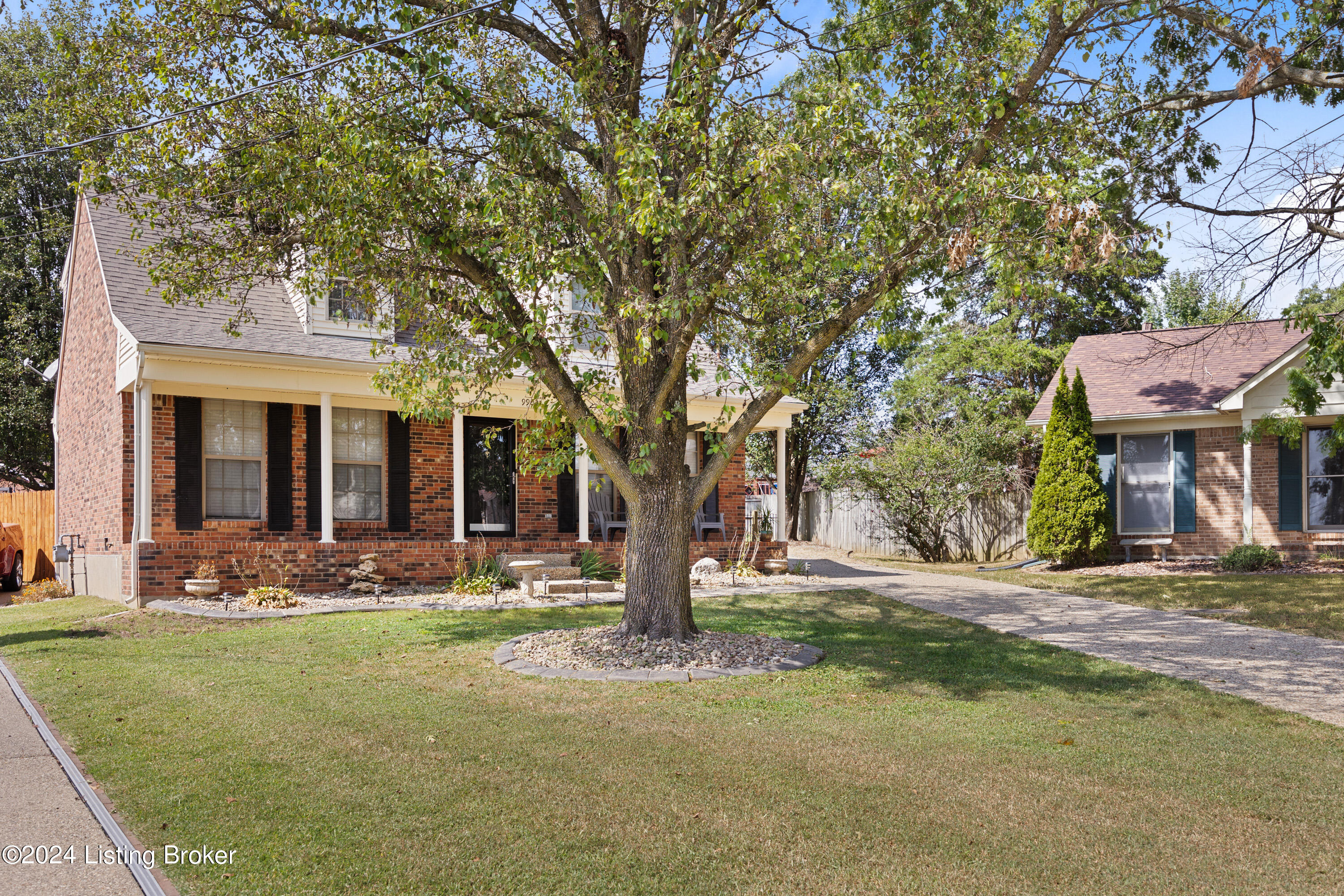 9902 Park Lake Cir