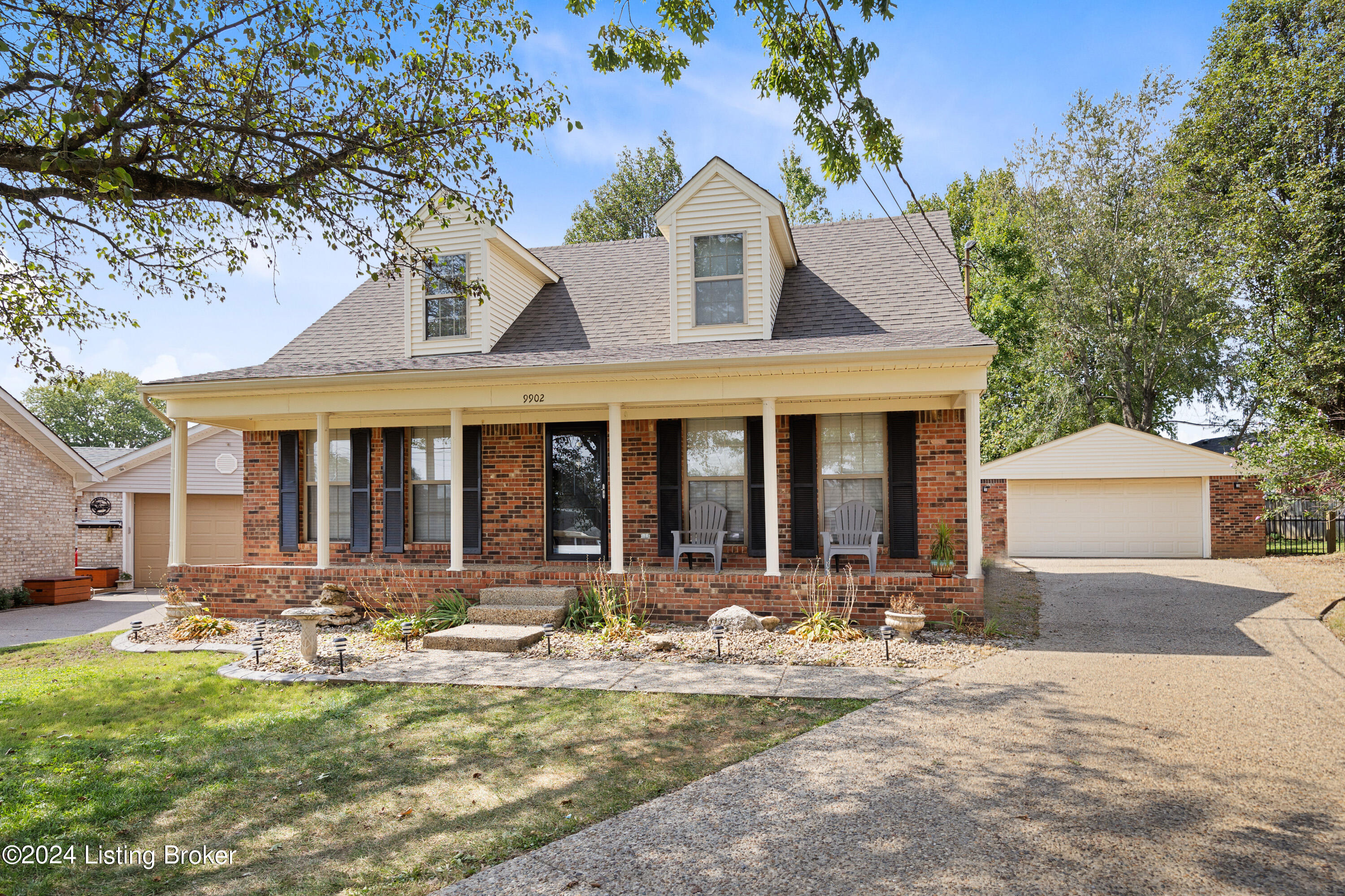 9902 Park Lake Cir