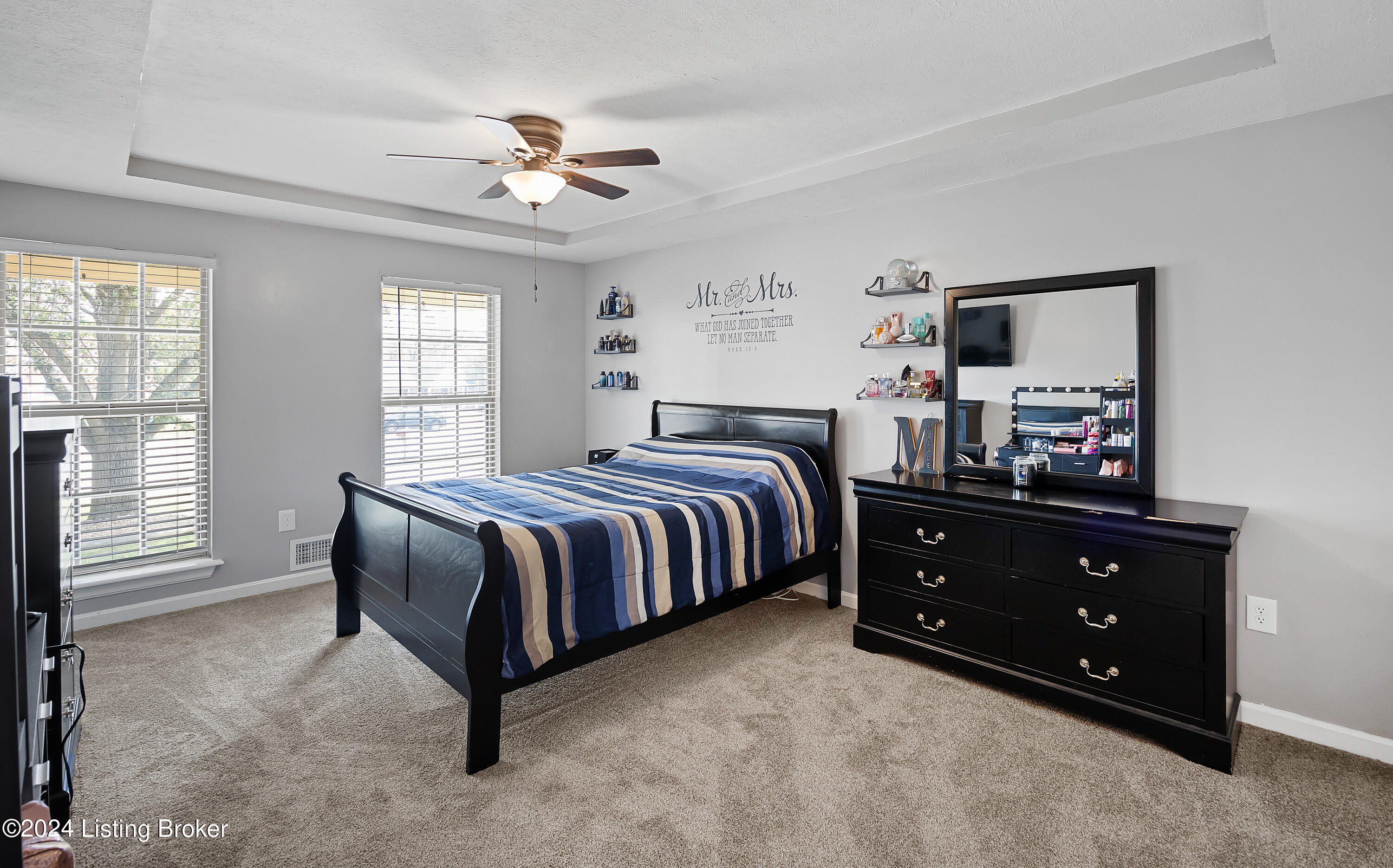 9902 Park Lake Cir