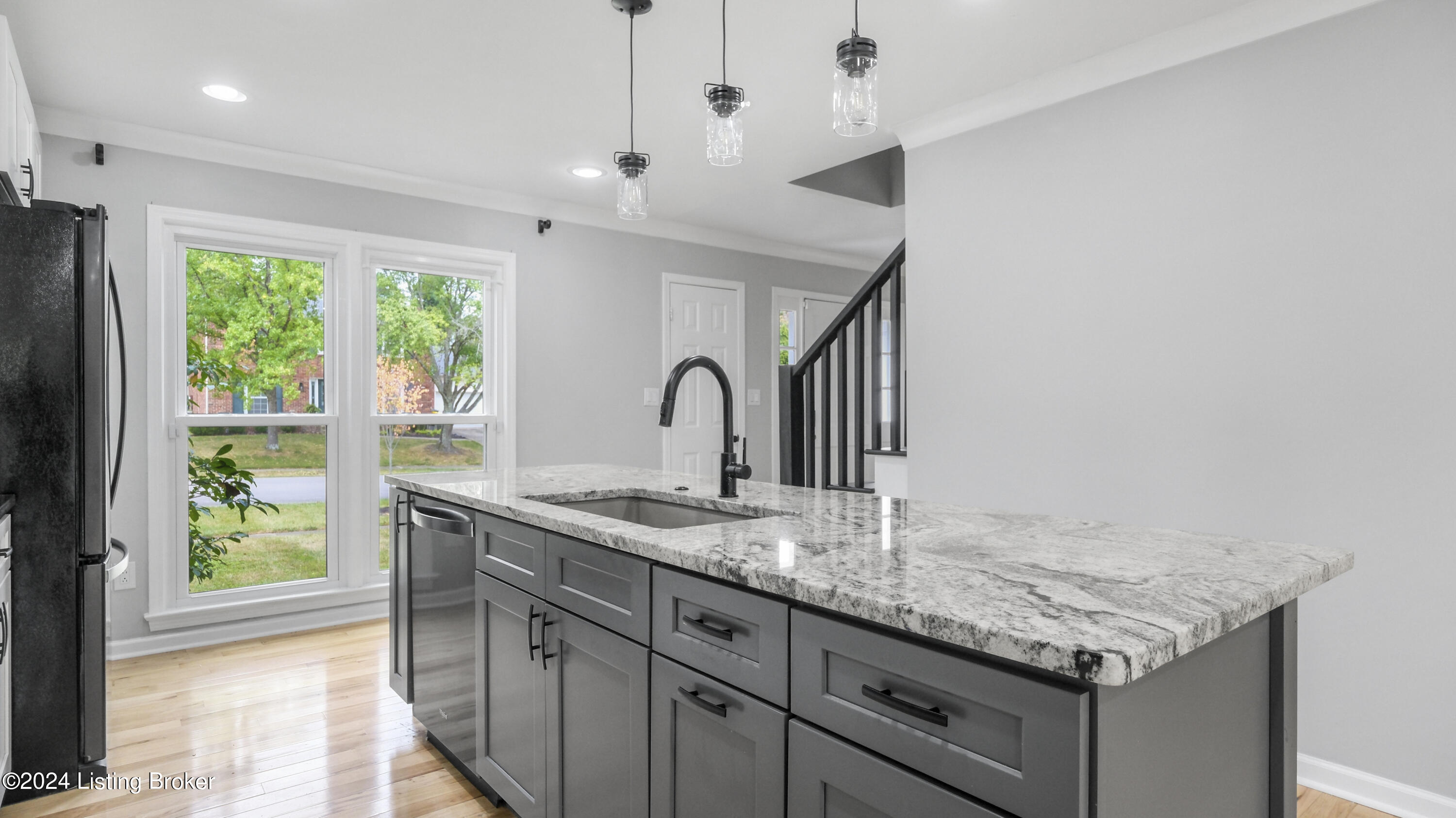 12102 Greenvalley Dr
