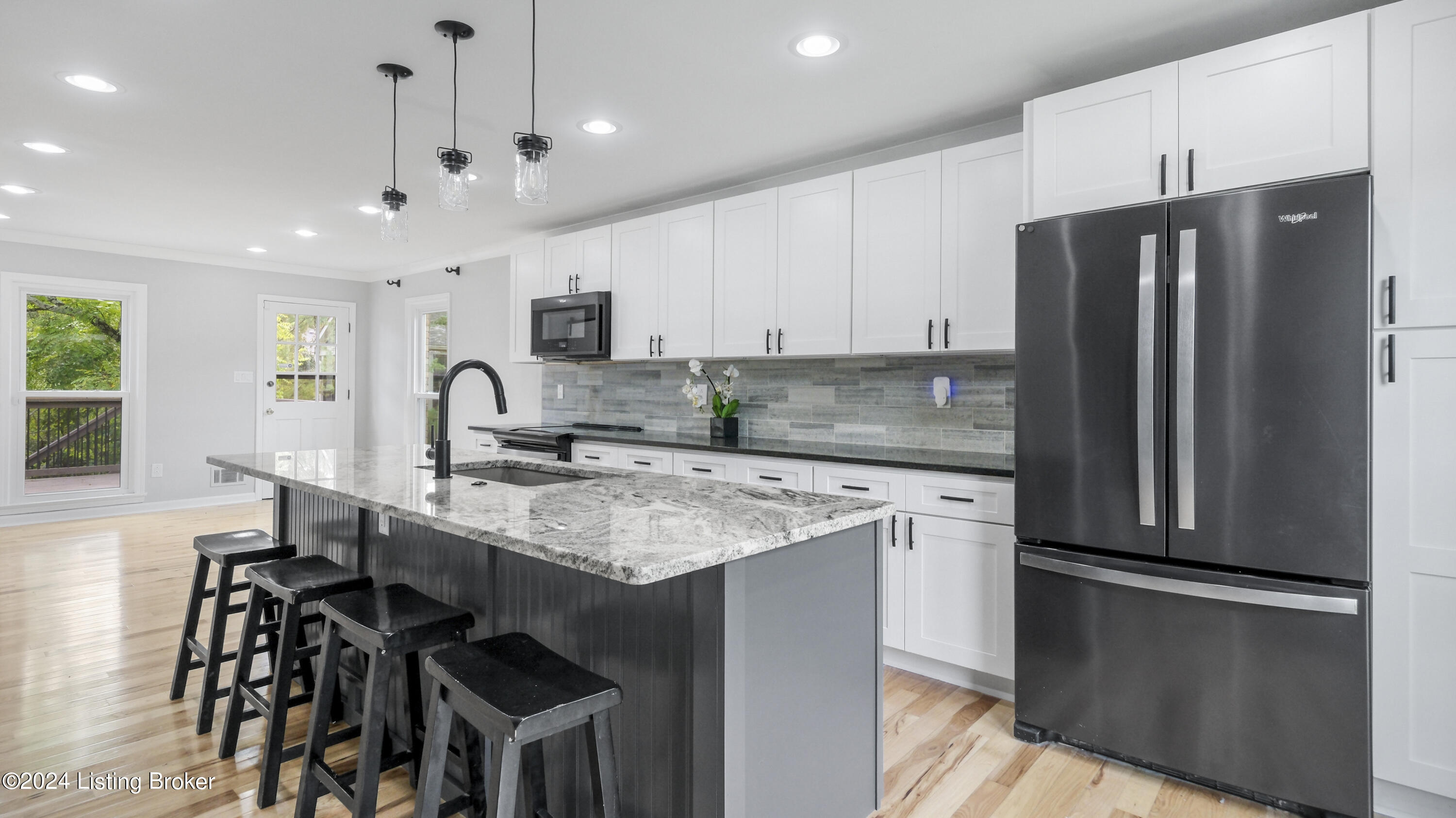 12102 Greenvalley Dr