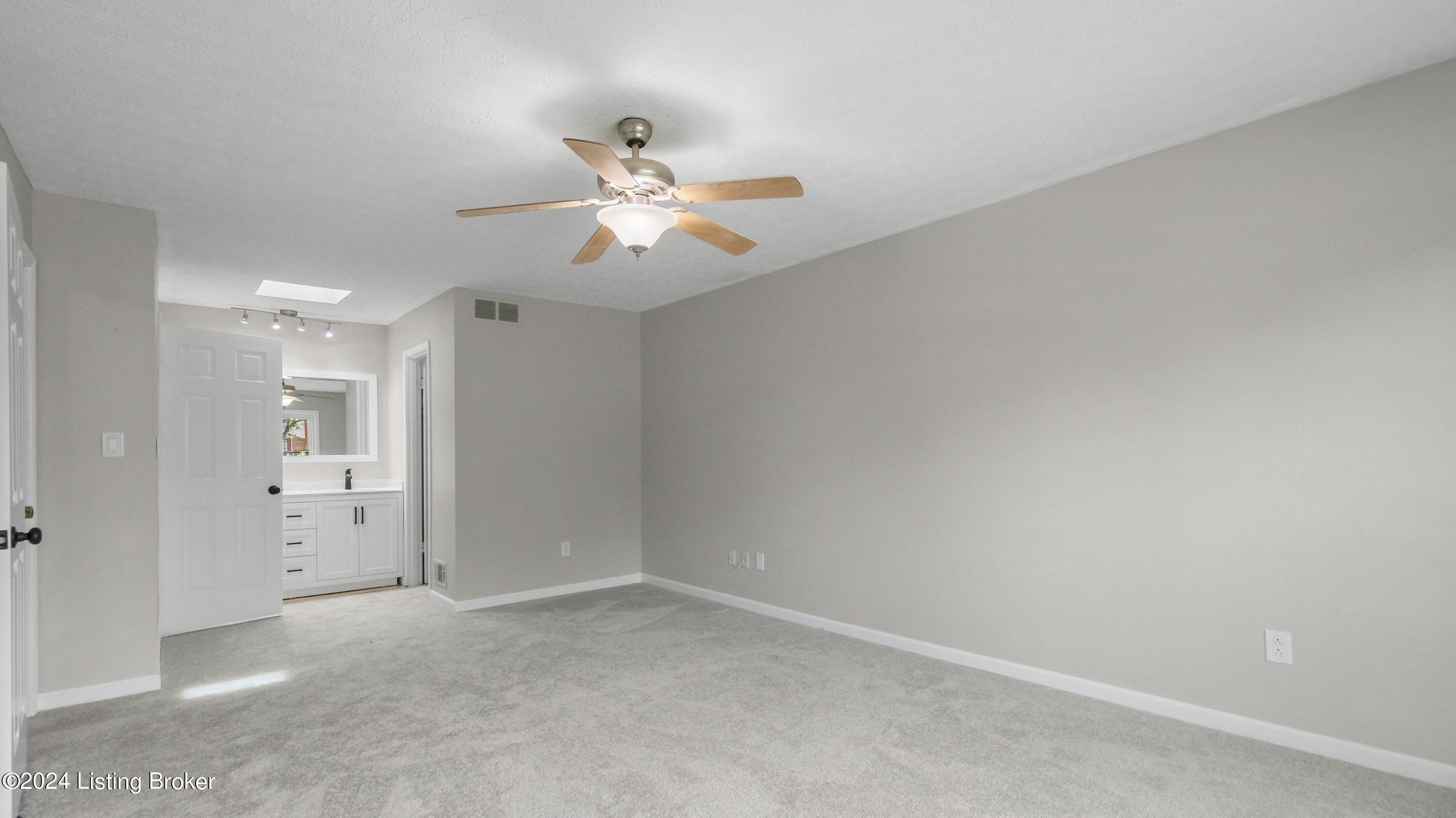 12102 Greenvalley Dr