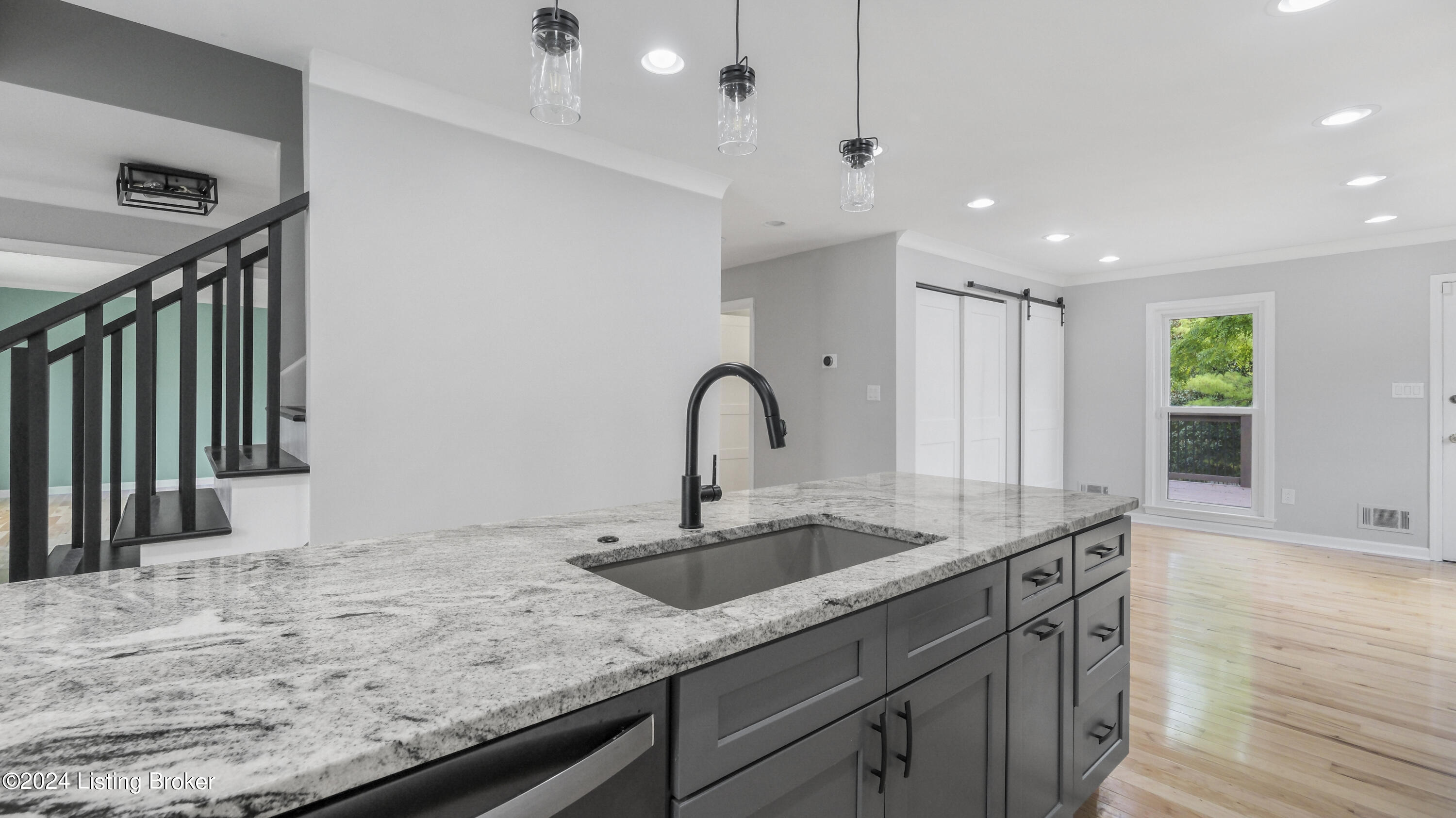 12102 Greenvalley Dr