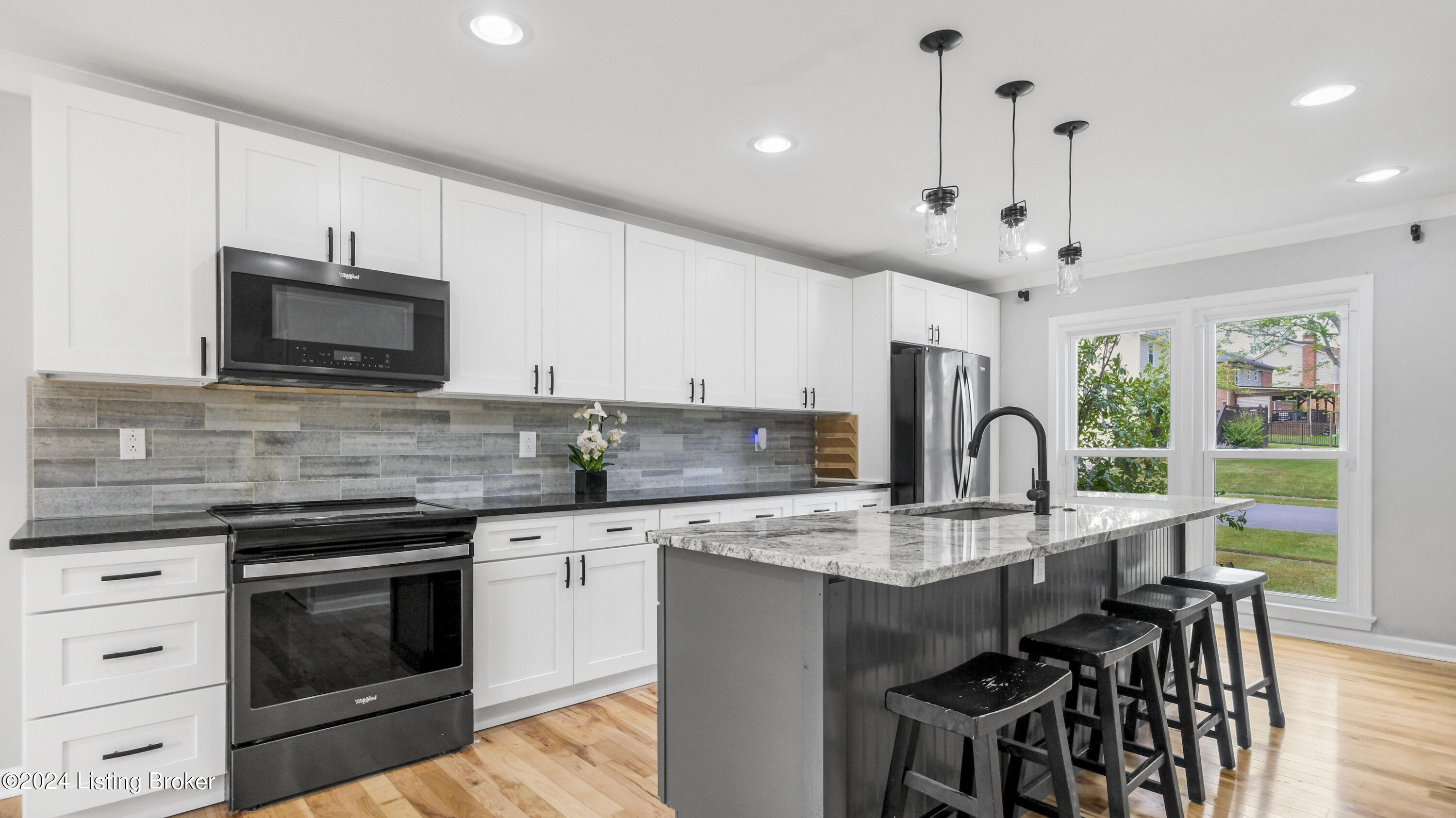 12102 Greenvalley Dr