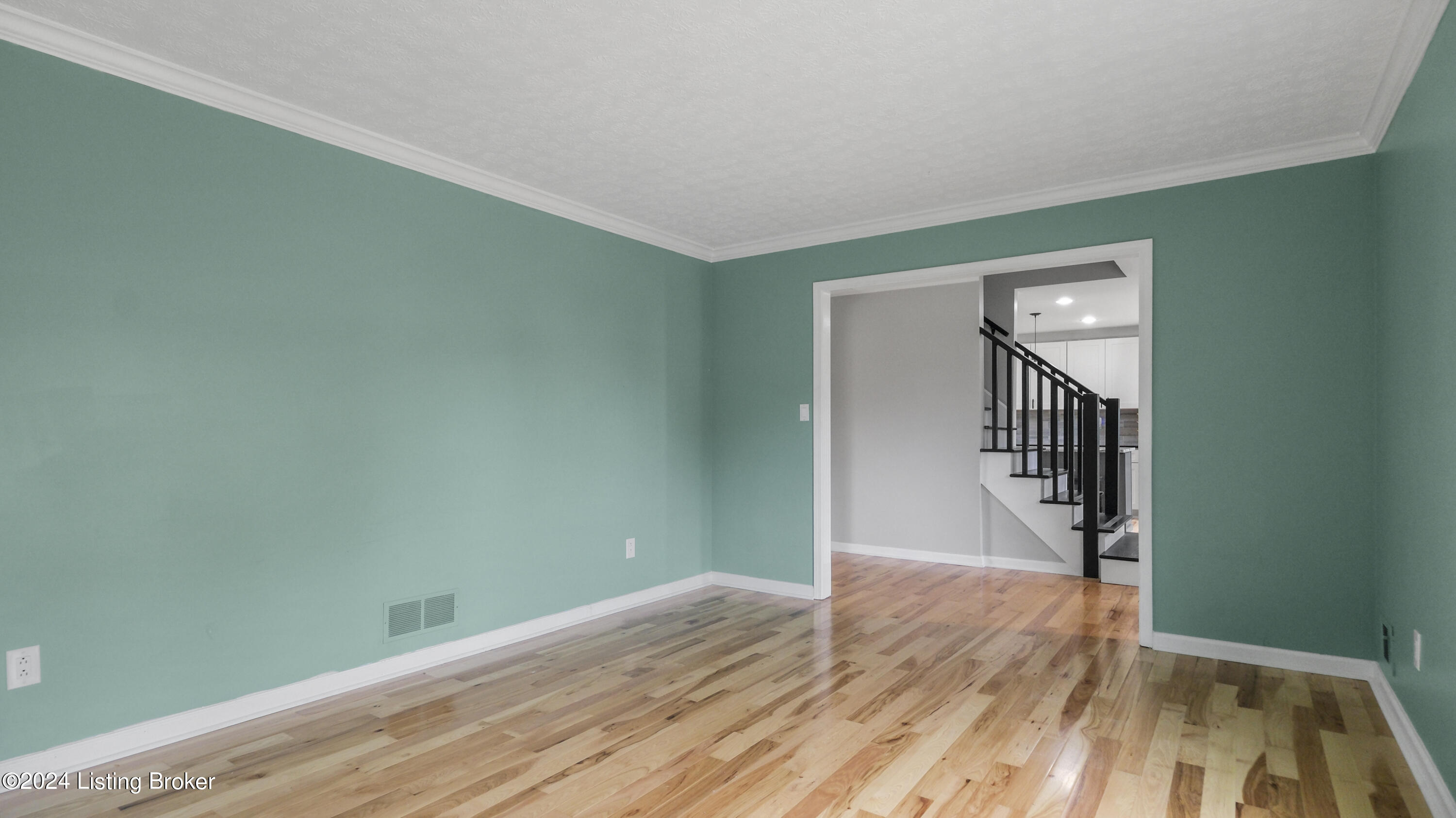 12102 Greenvalley Dr