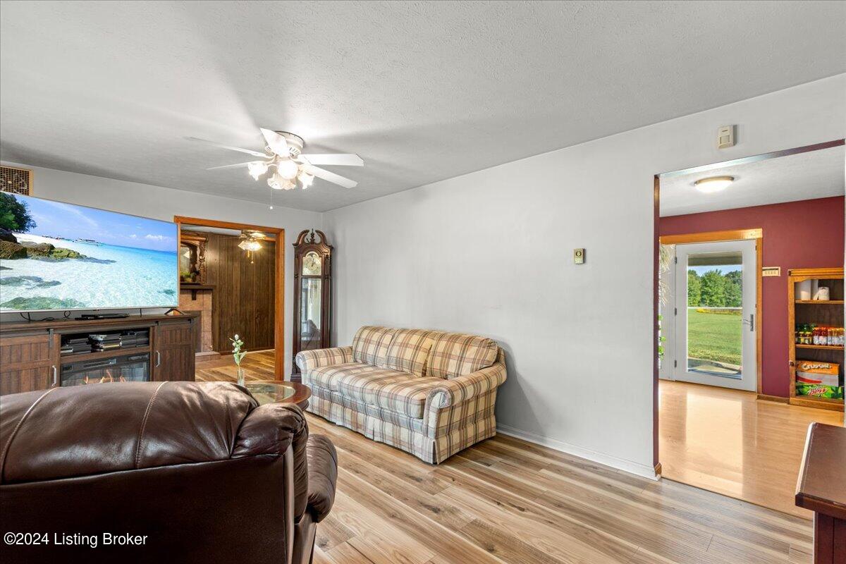 2996 Nat Rogers Rd