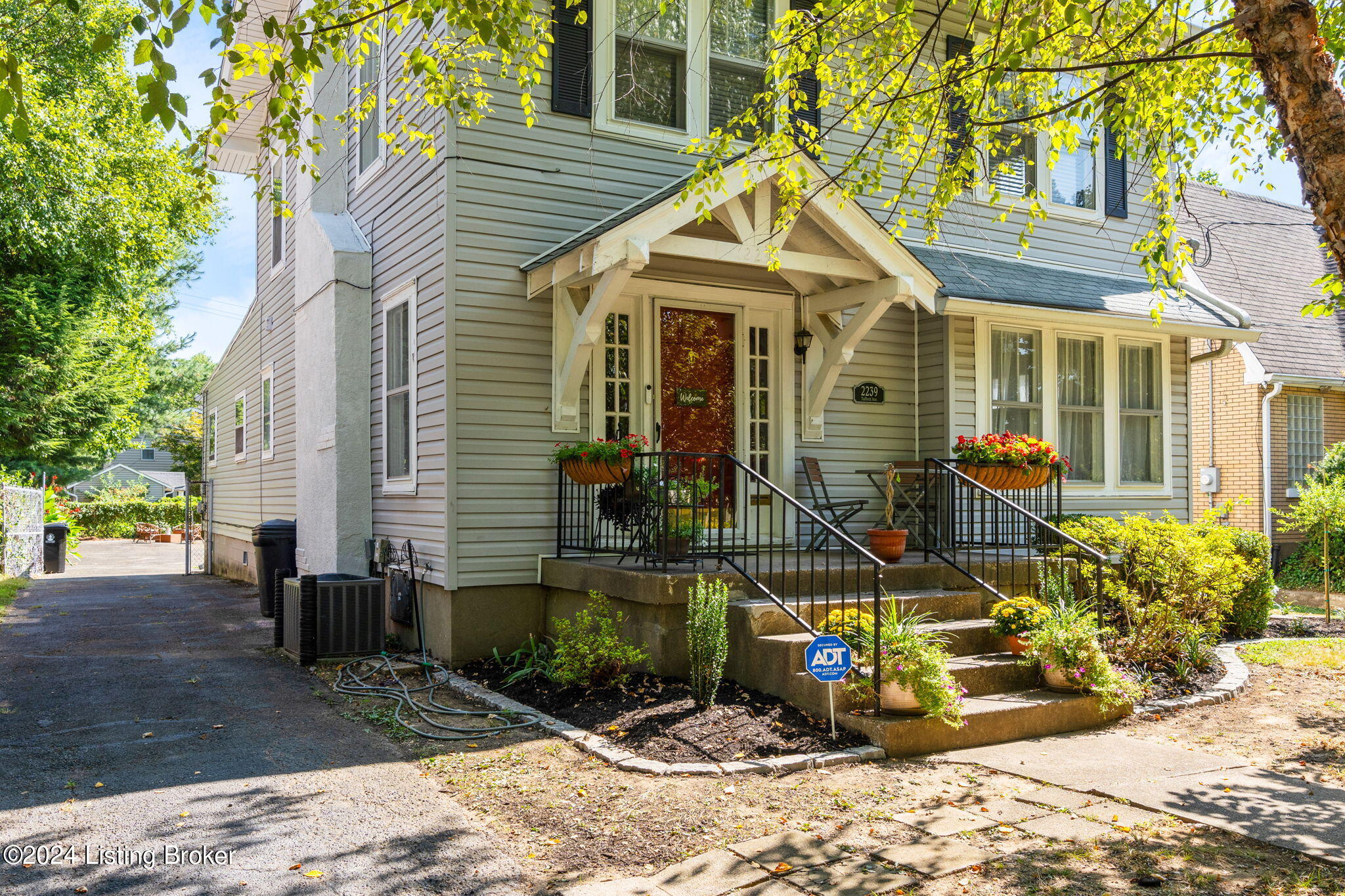 2239 Talbott Ave