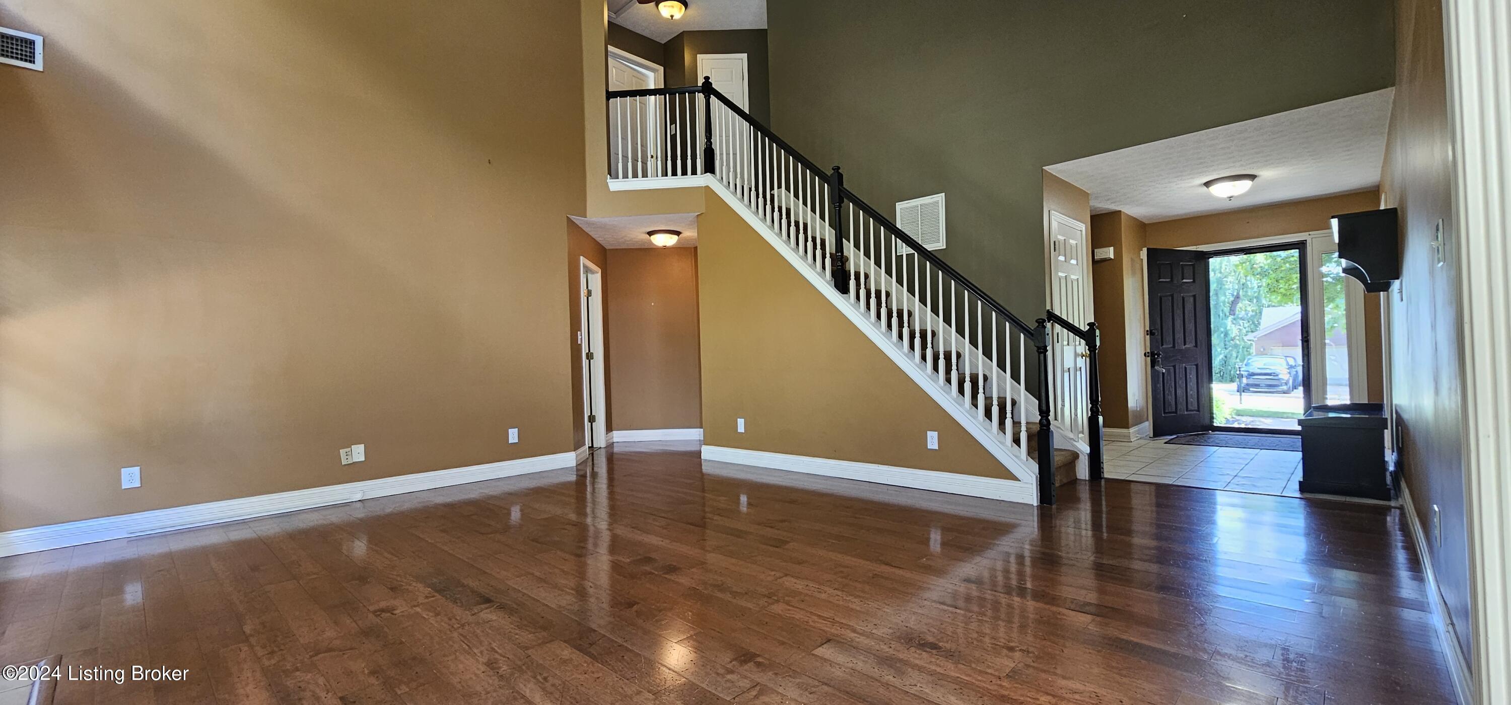 9109 Bingham View Ct