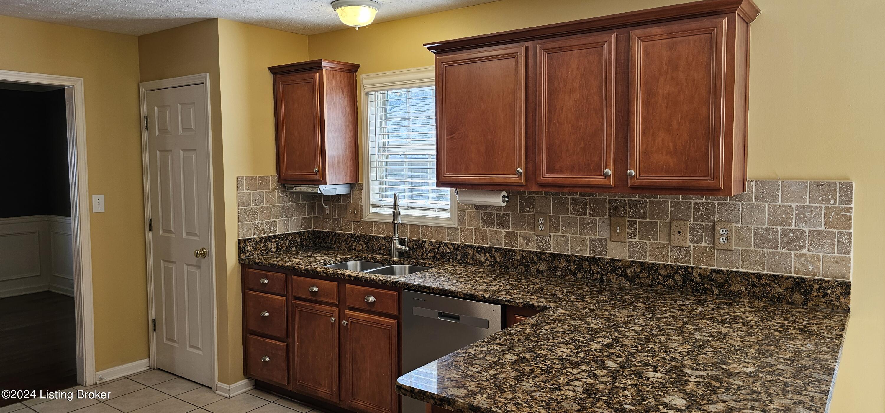 9109 Bingham View Ct