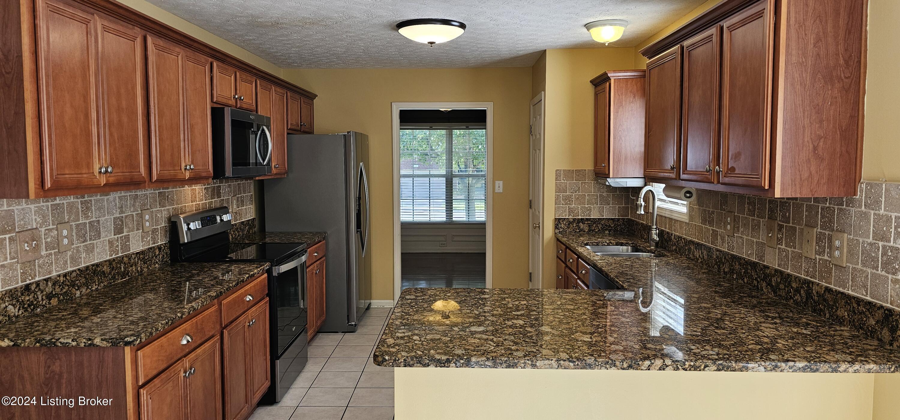 9109 Bingham View Ct