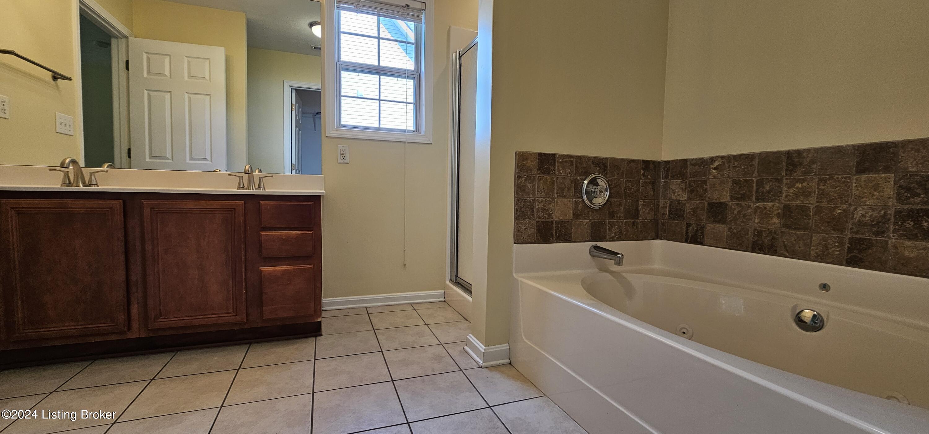 9109 Bingham View Ct