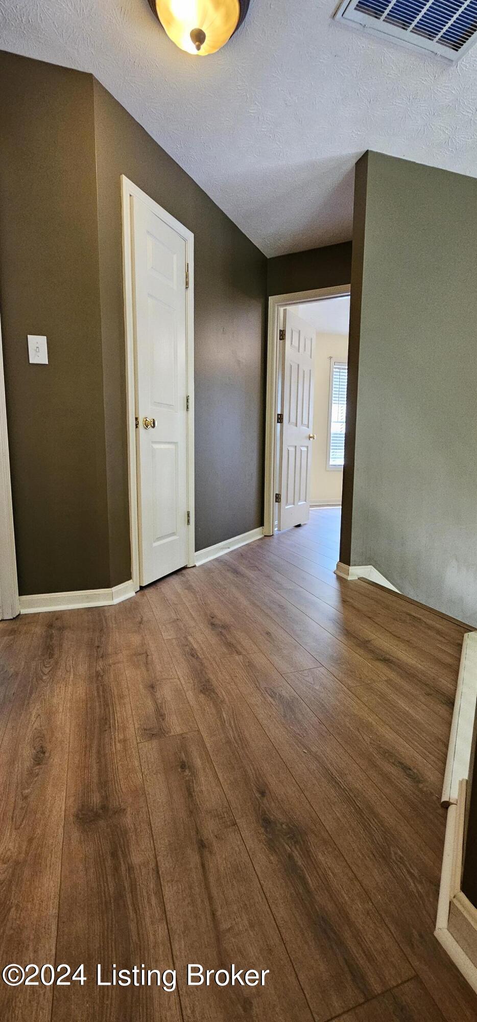 9109 Bingham View Ct