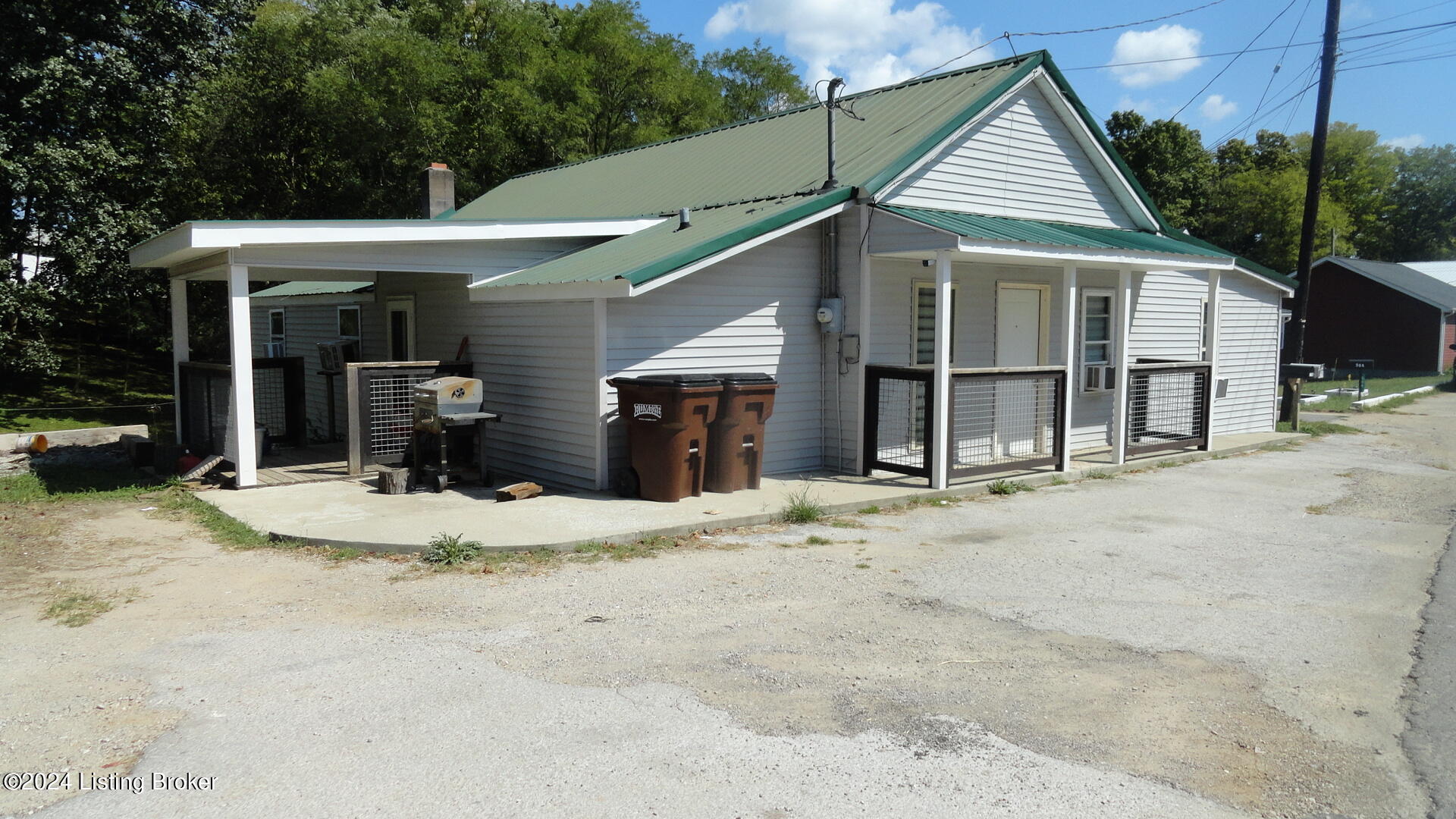 570 Grayson St