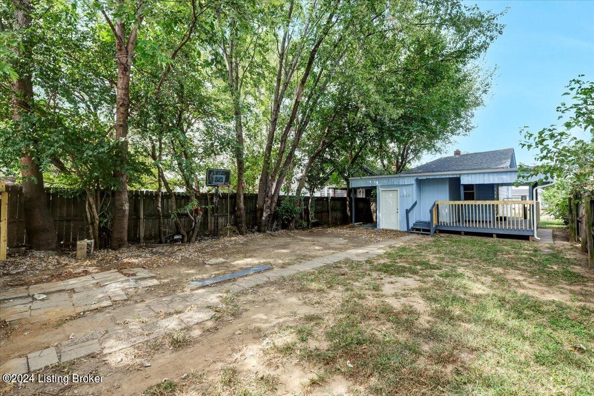 1520 Sale Ave