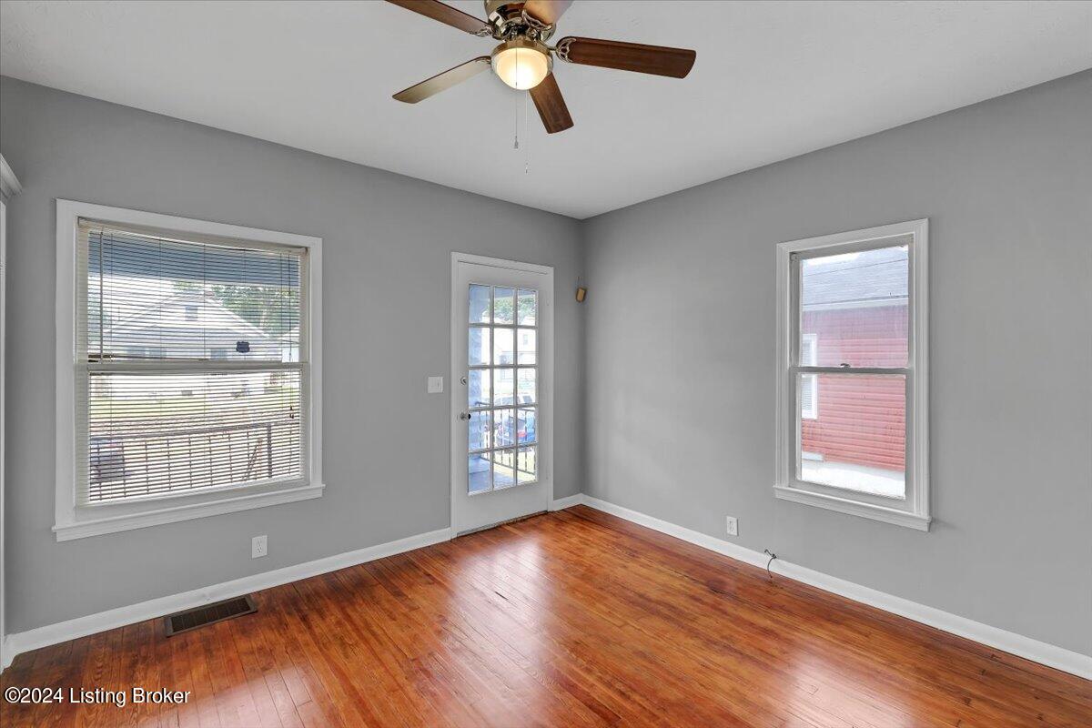 1520 Sale Ave