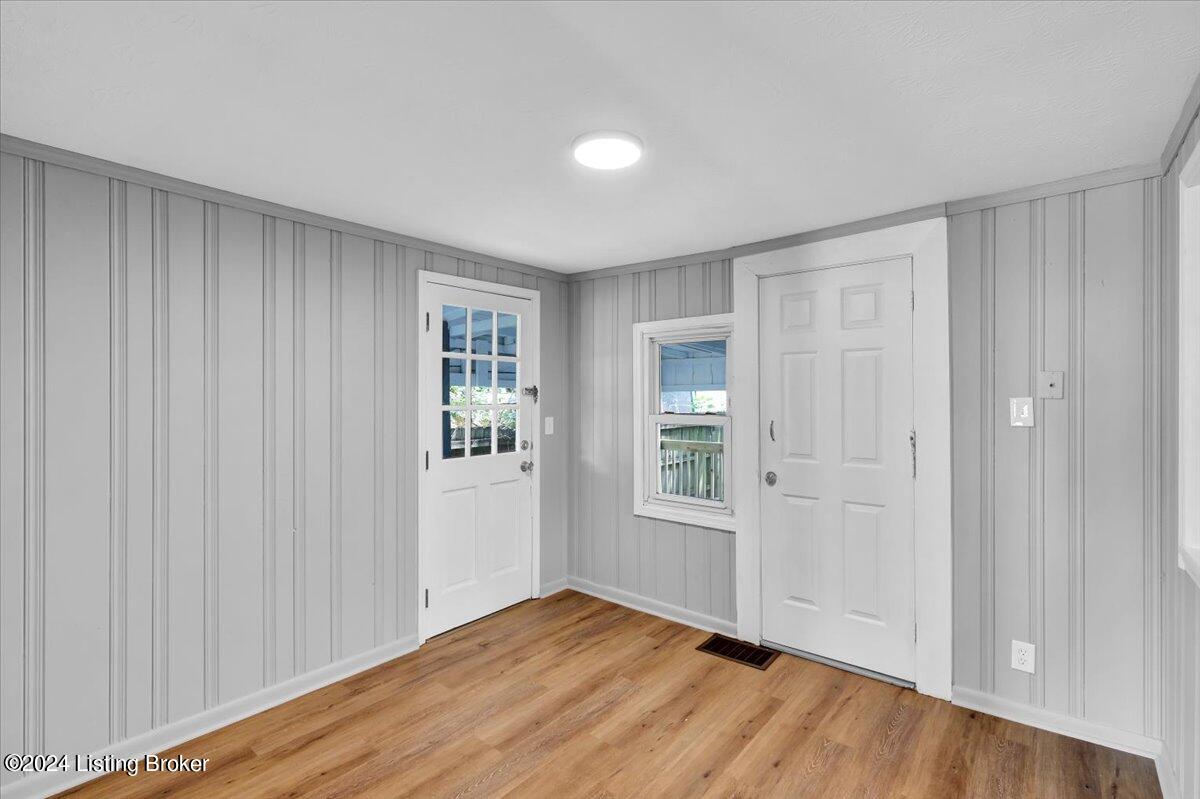 1520 Sale Ave