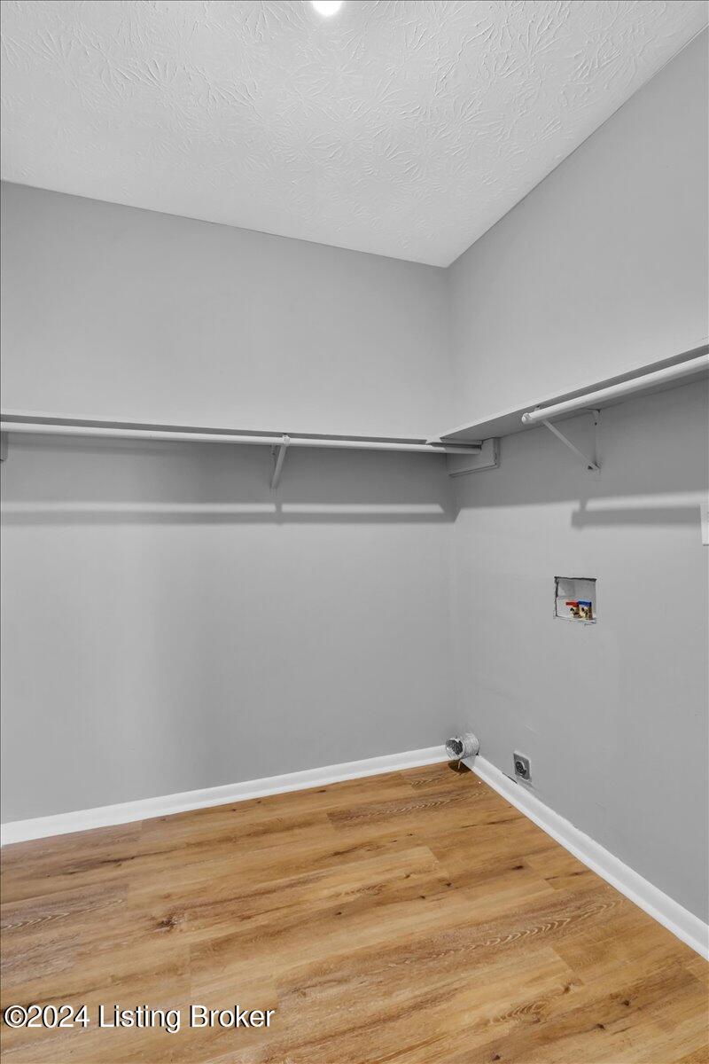 1520 Sale Ave